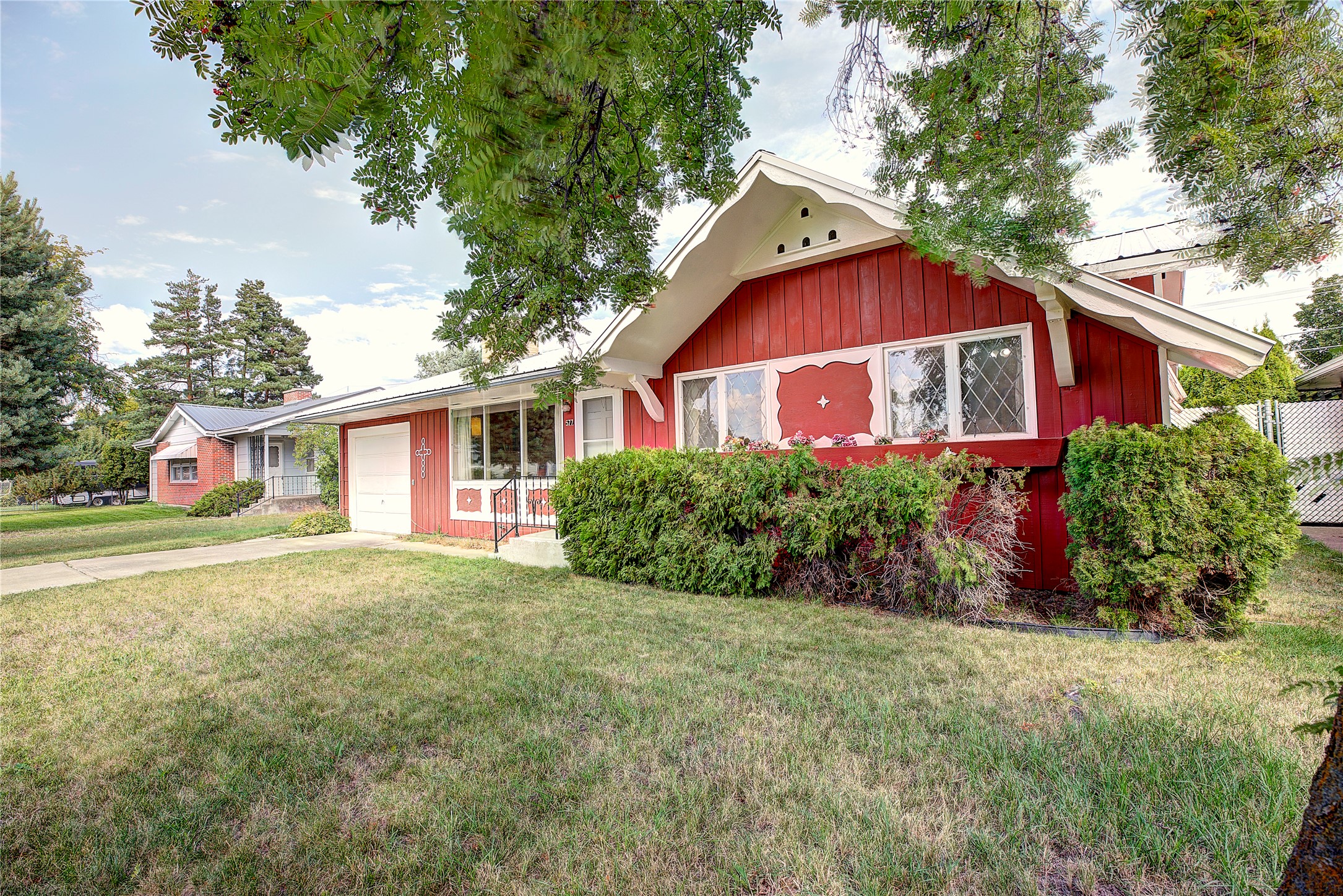 577 6th Avenue West North Property Photo 47