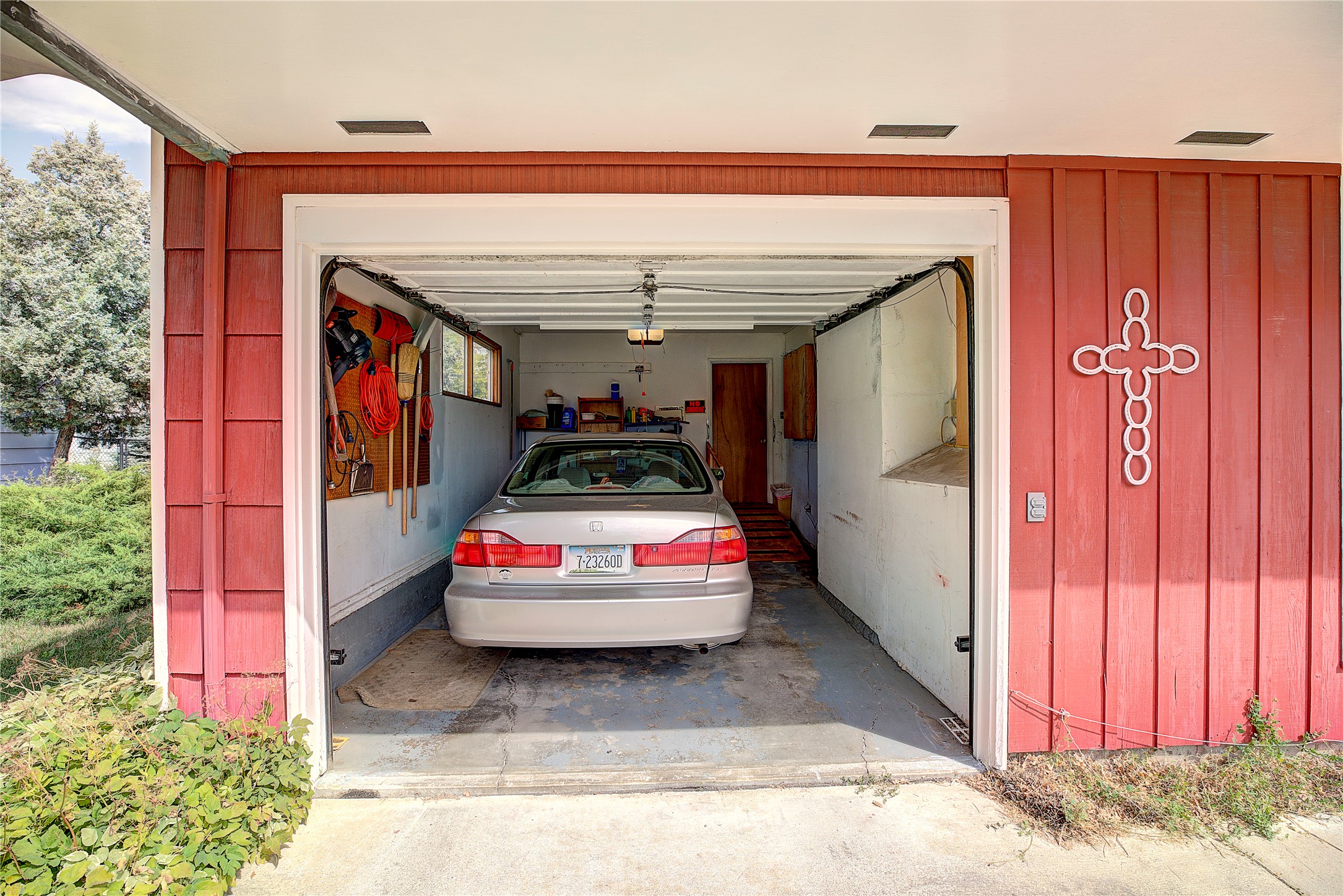 577 6th Avenue West North Property Photo 49