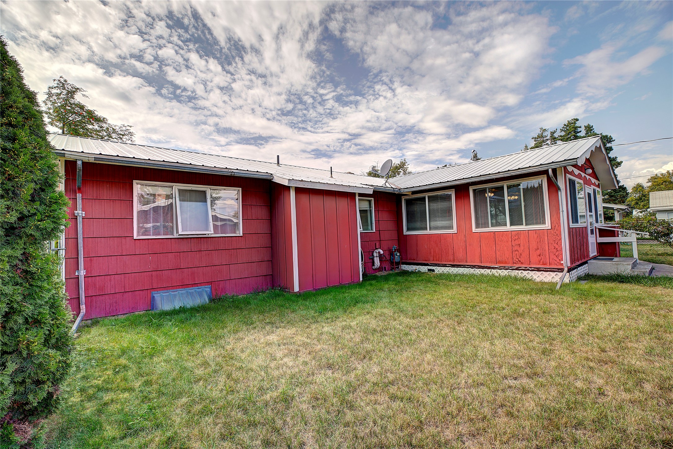 577 6th Avenue West North Property Photo 50