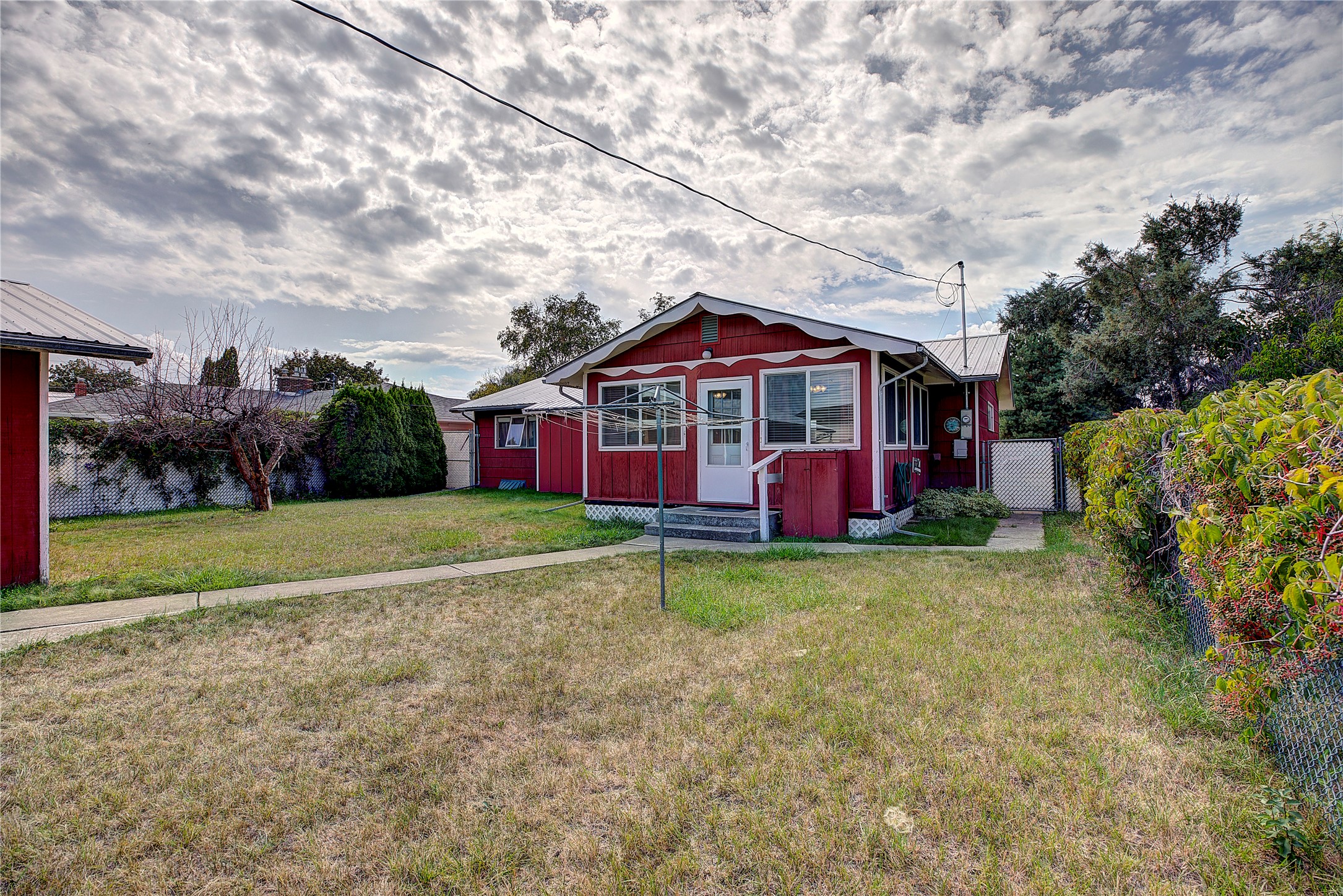 577 6th Avenue West North Property Photo 52