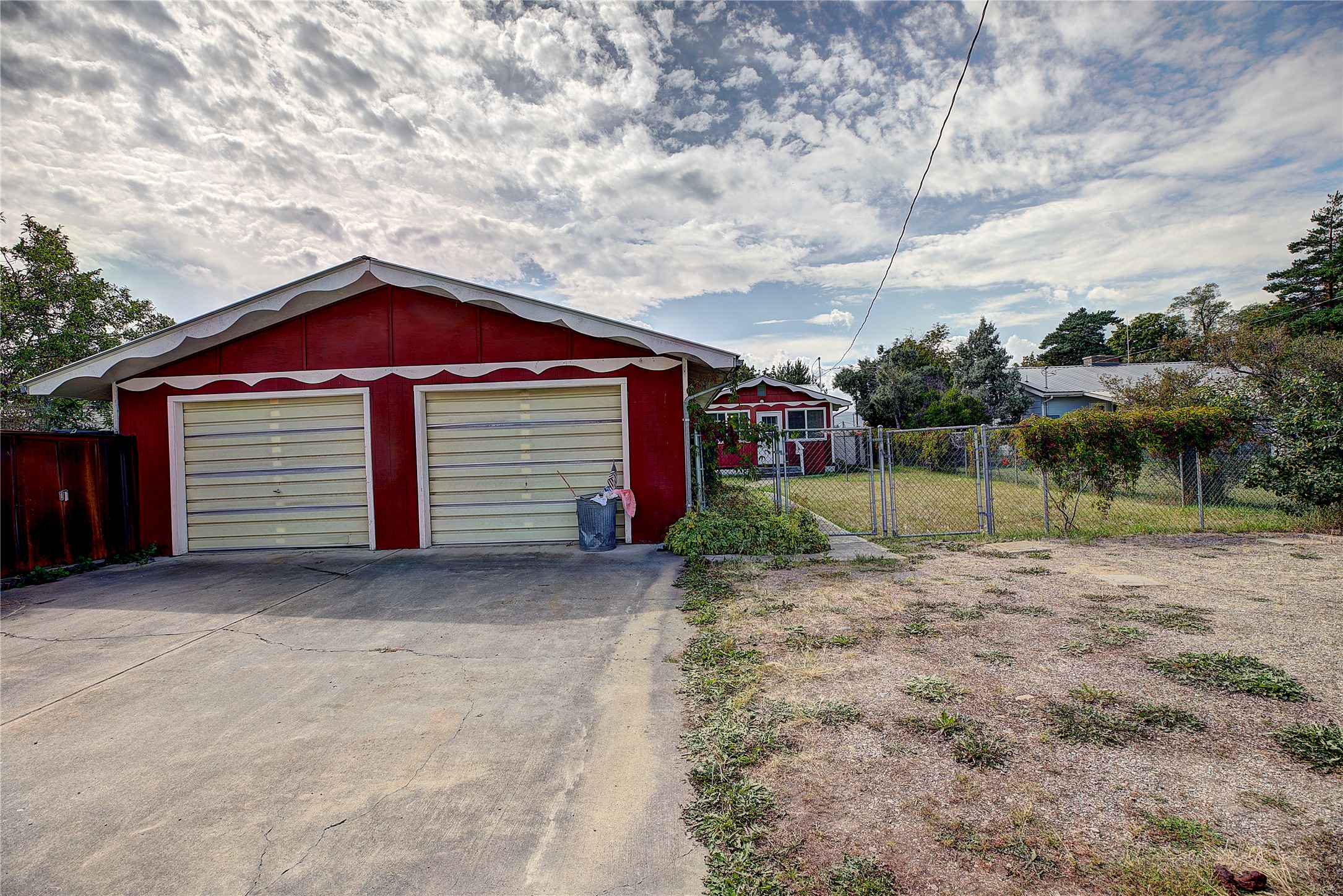 577 6th Avenue West North Property Photo 54