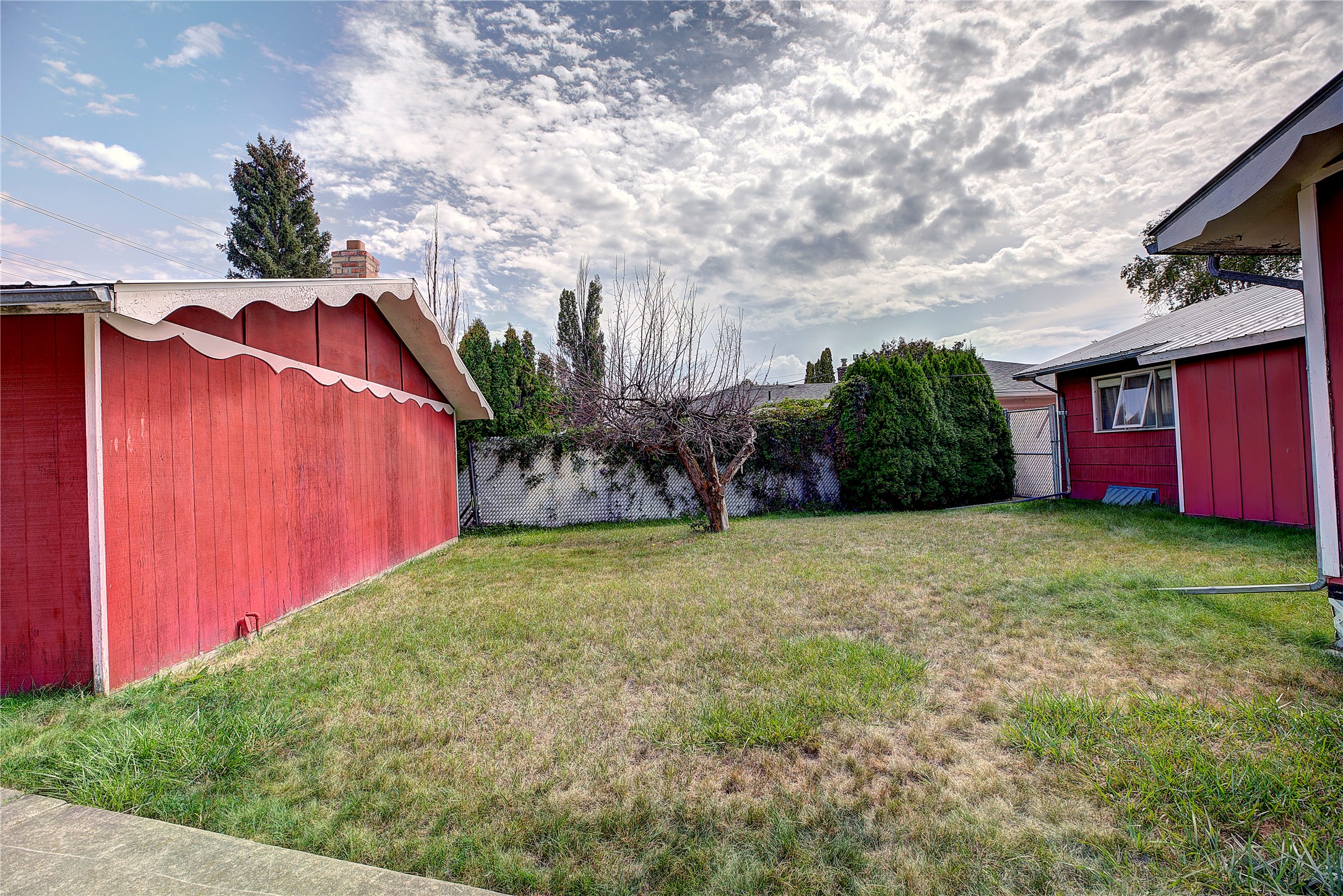 577 6th Avenue West North Property Photo 57