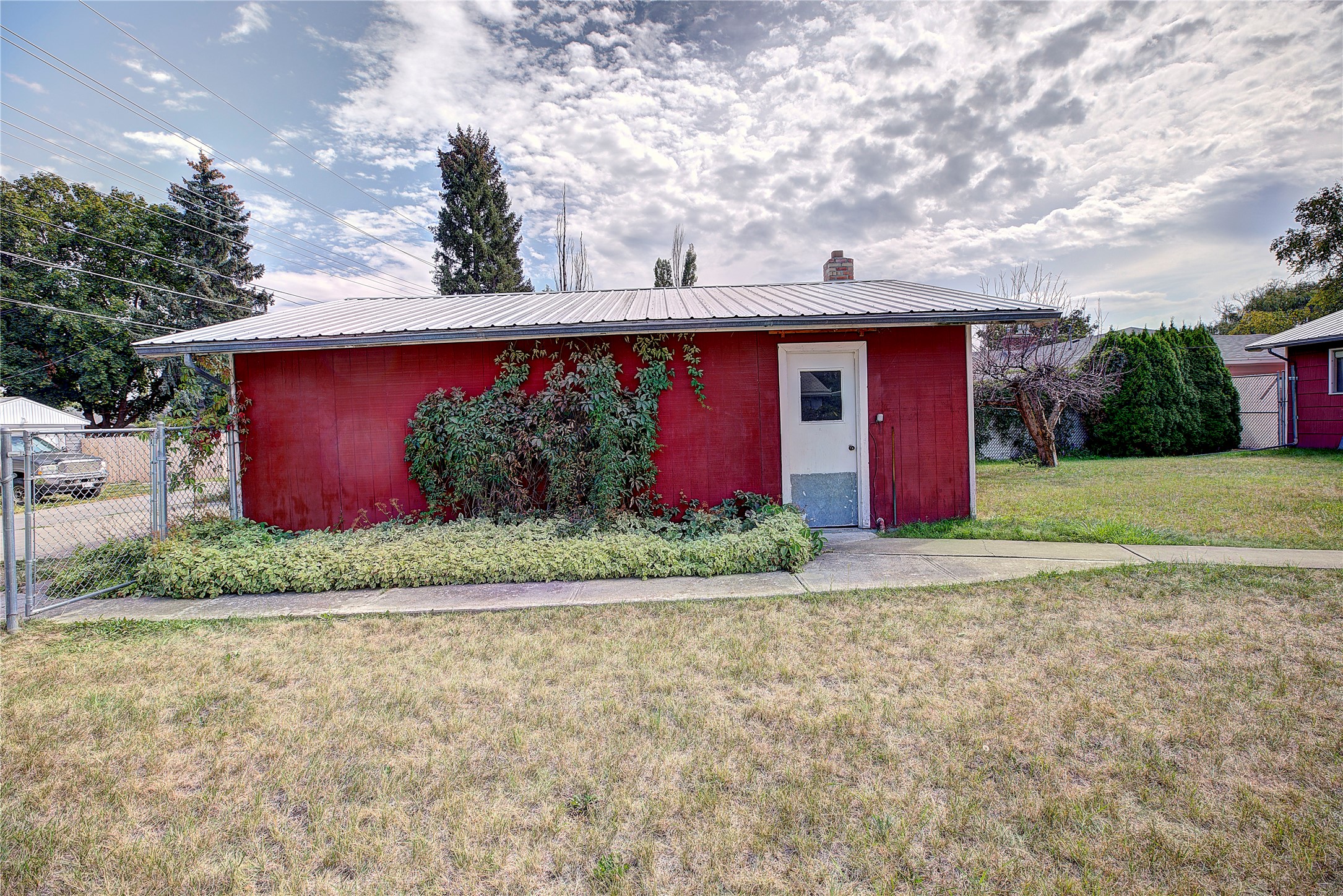 577 6th Avenue West North Property Photo 58