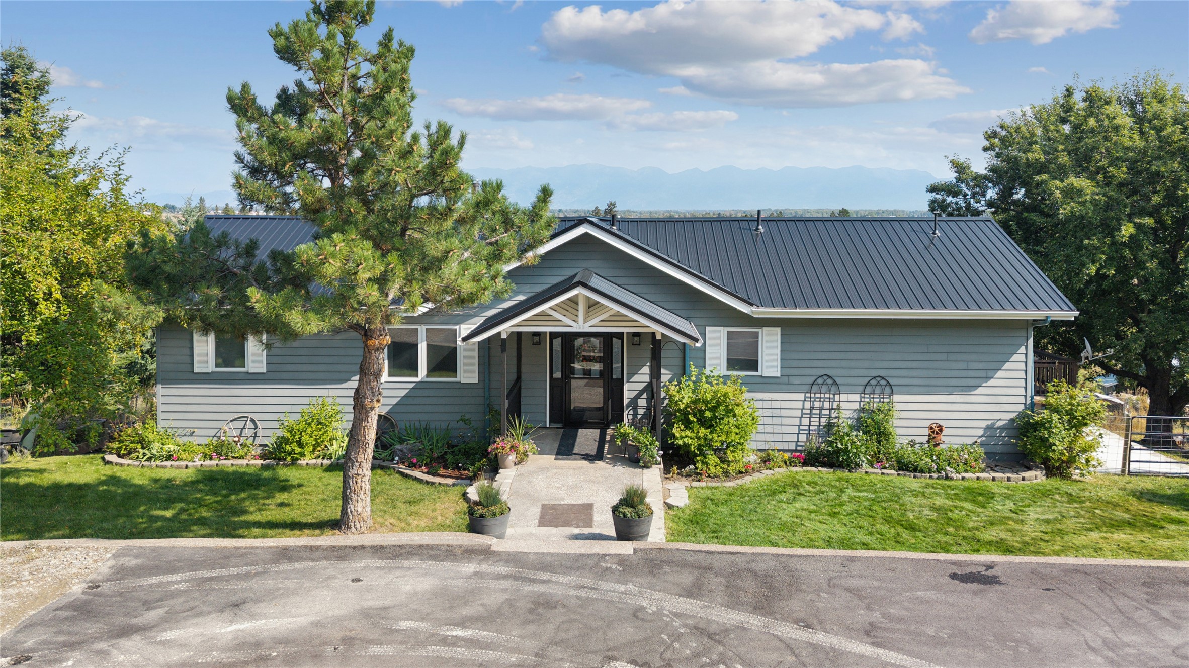 2855 Airport Road Property Photo 3