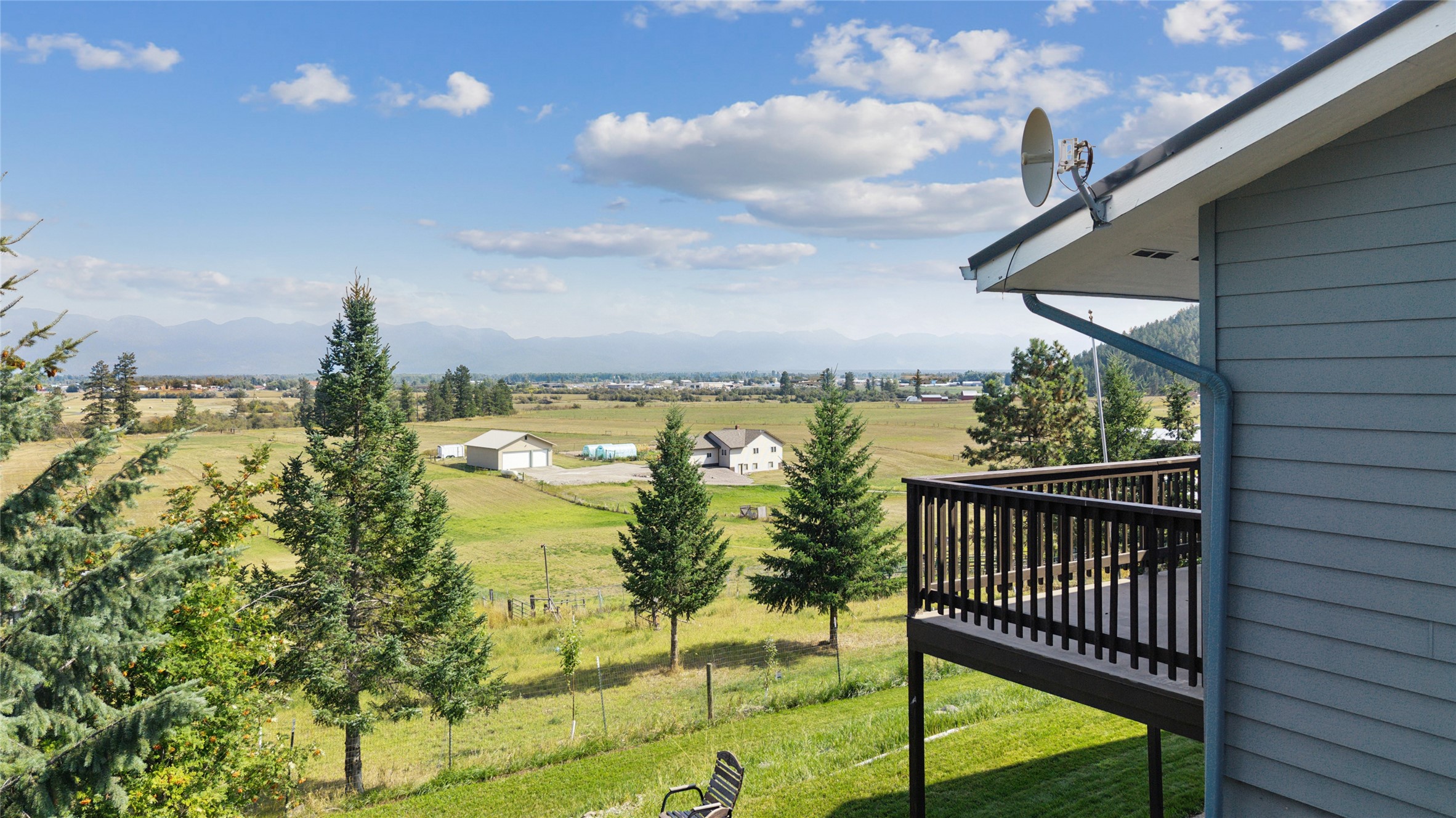 2855 Airport Road Property Photo 11