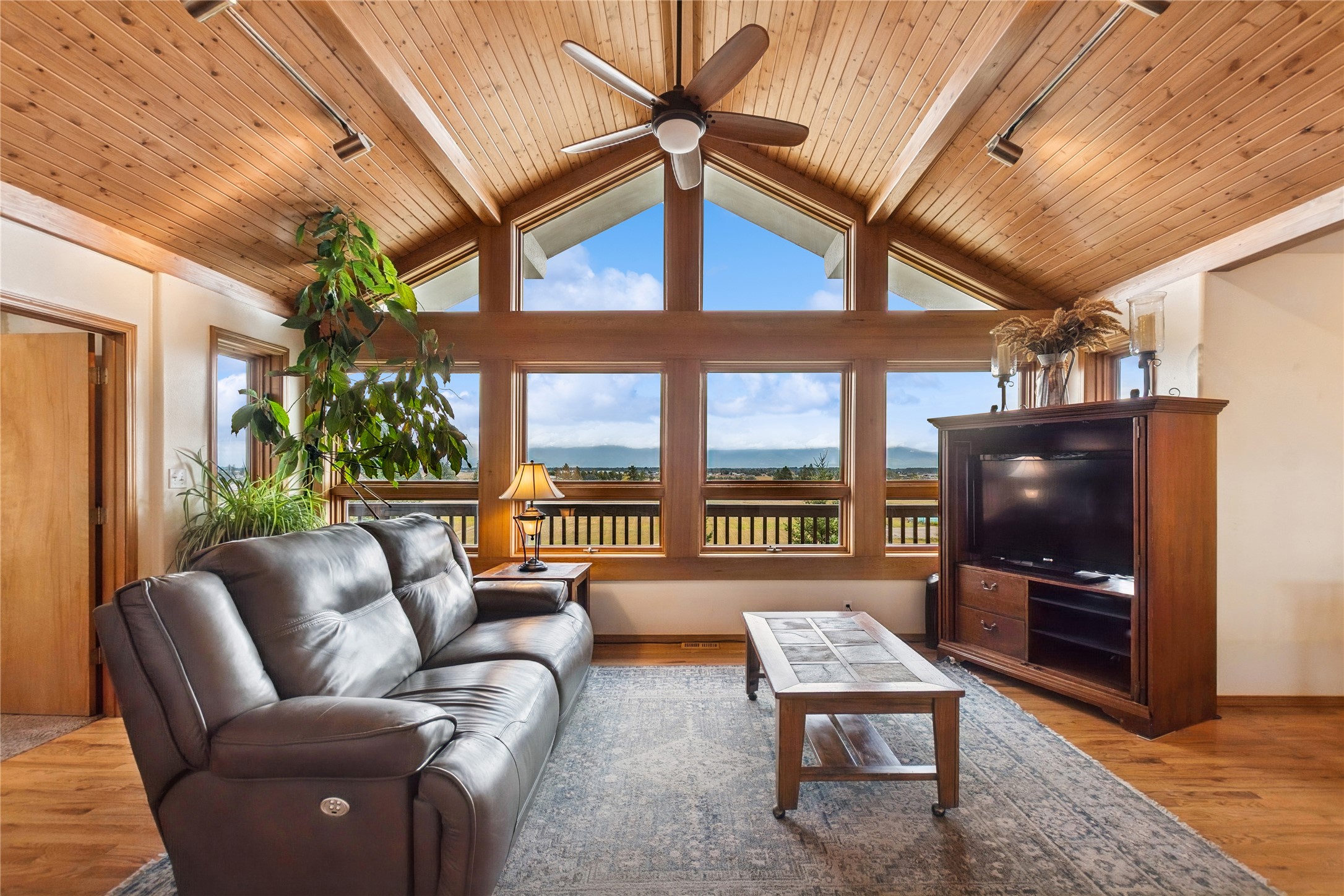 2855 Airport Road Property Photo 20