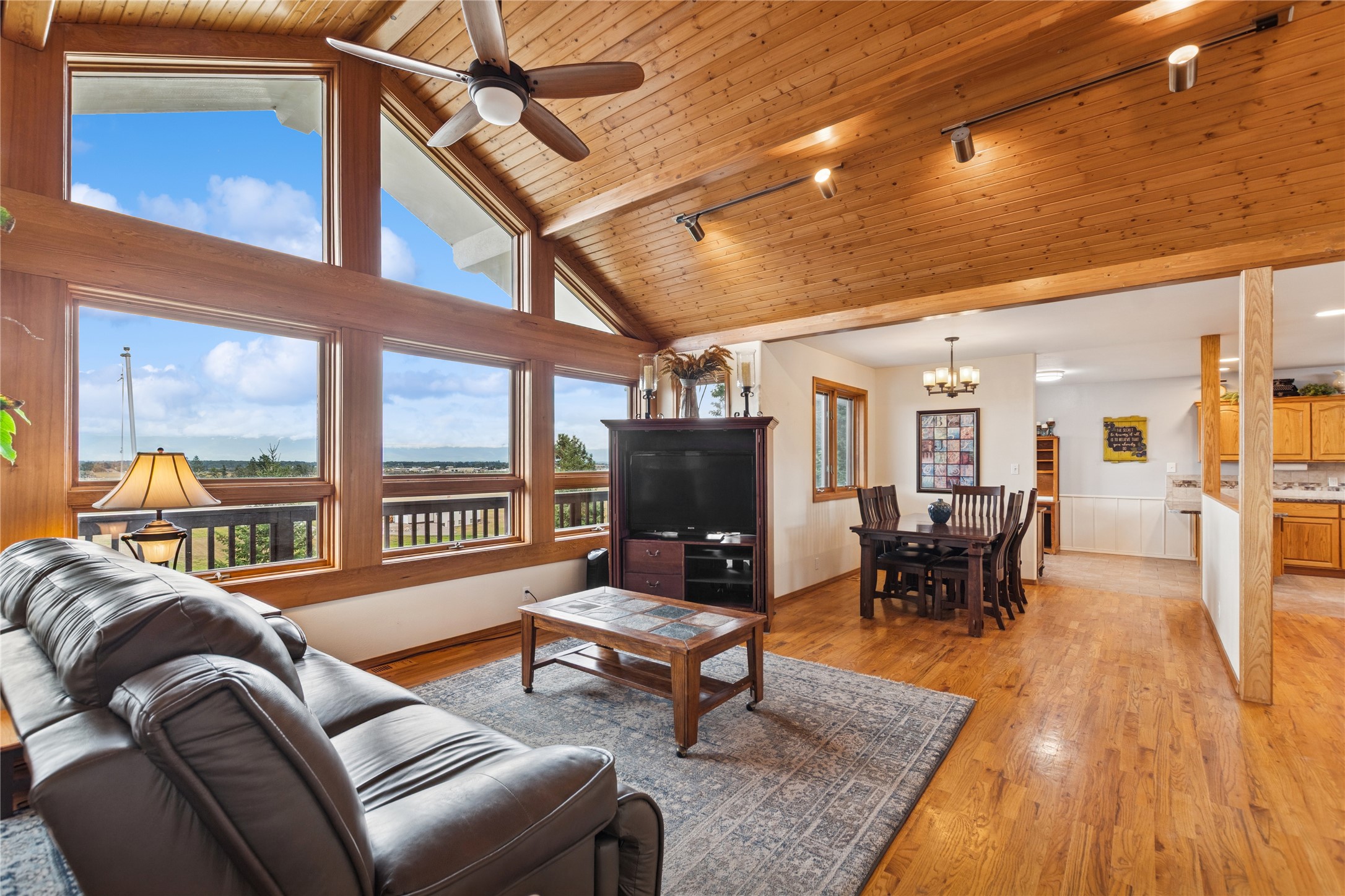 2855 Airport Road Property Photo 21