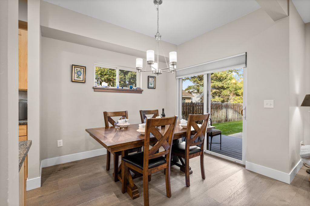 919 Columbia Avenue A Property Photo 8