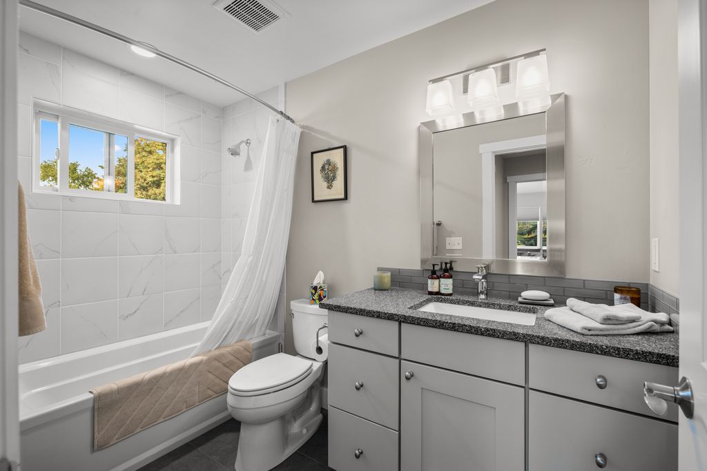 919 Columbia Avenue A Property Photo 13