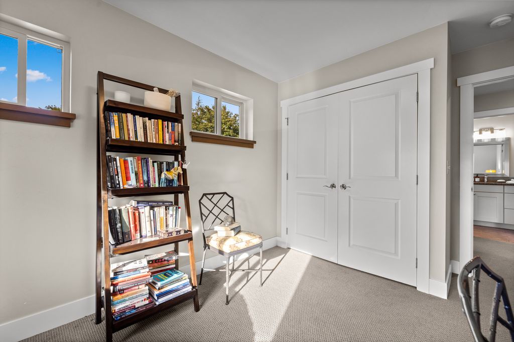 919 Columbia Avenue A Property Photo 22