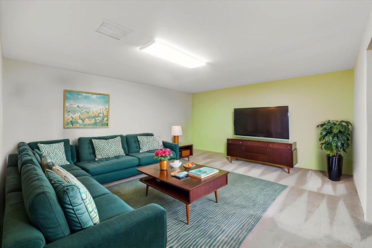 706 Fox Drive Property Photo 21