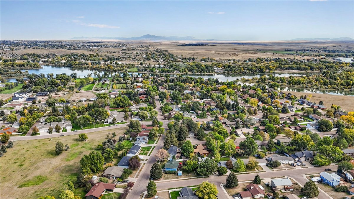 706 Fox Drive Property Photo 28