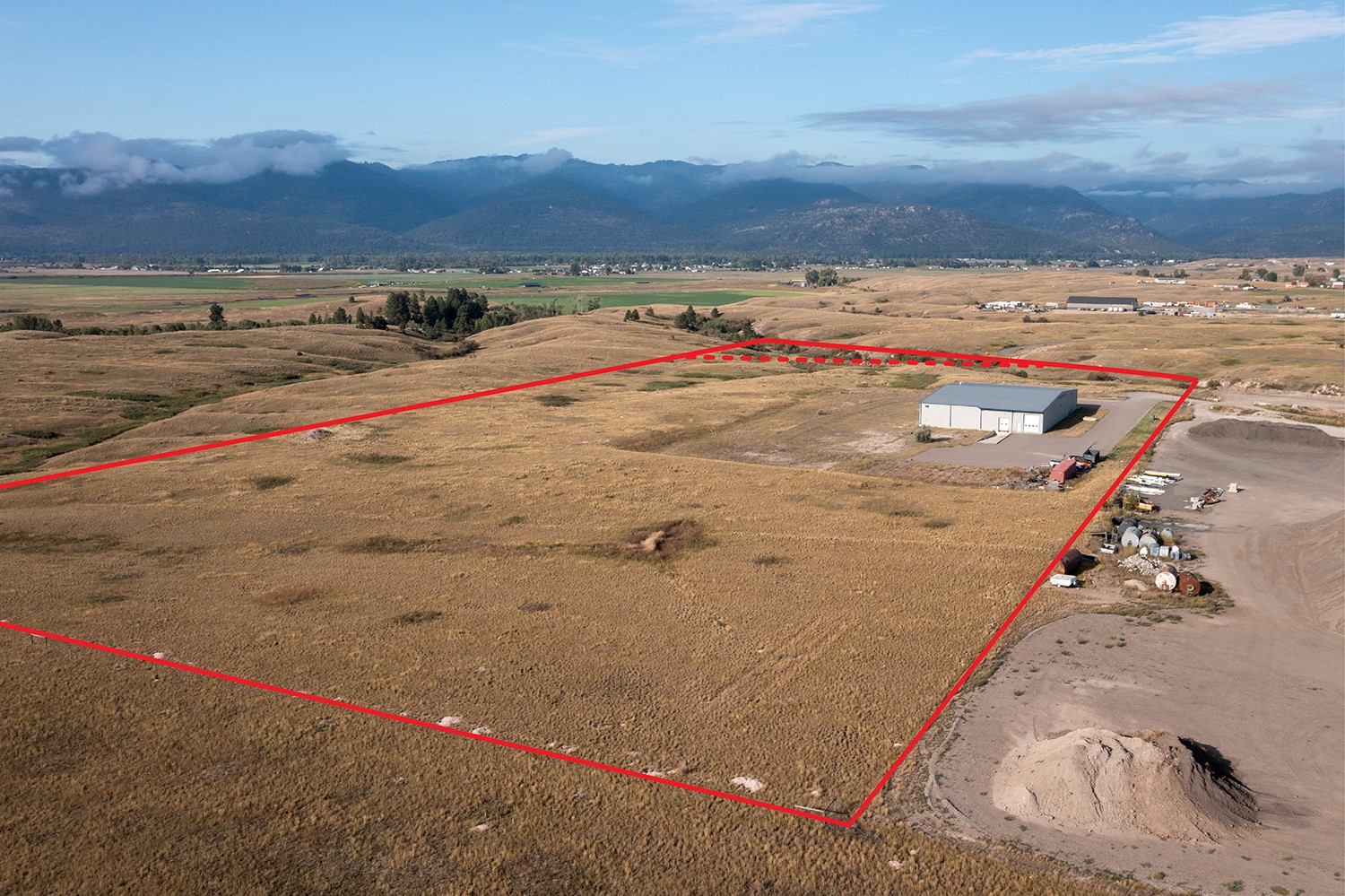 8989 Roller Coaster Road Property Photo 2