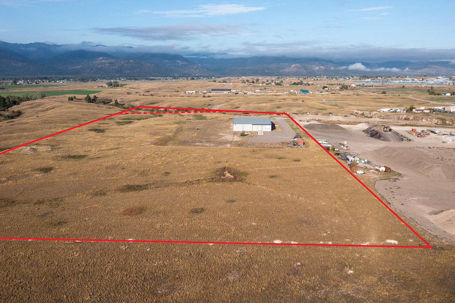 8989 Roller Coaster Road Property Photo 3