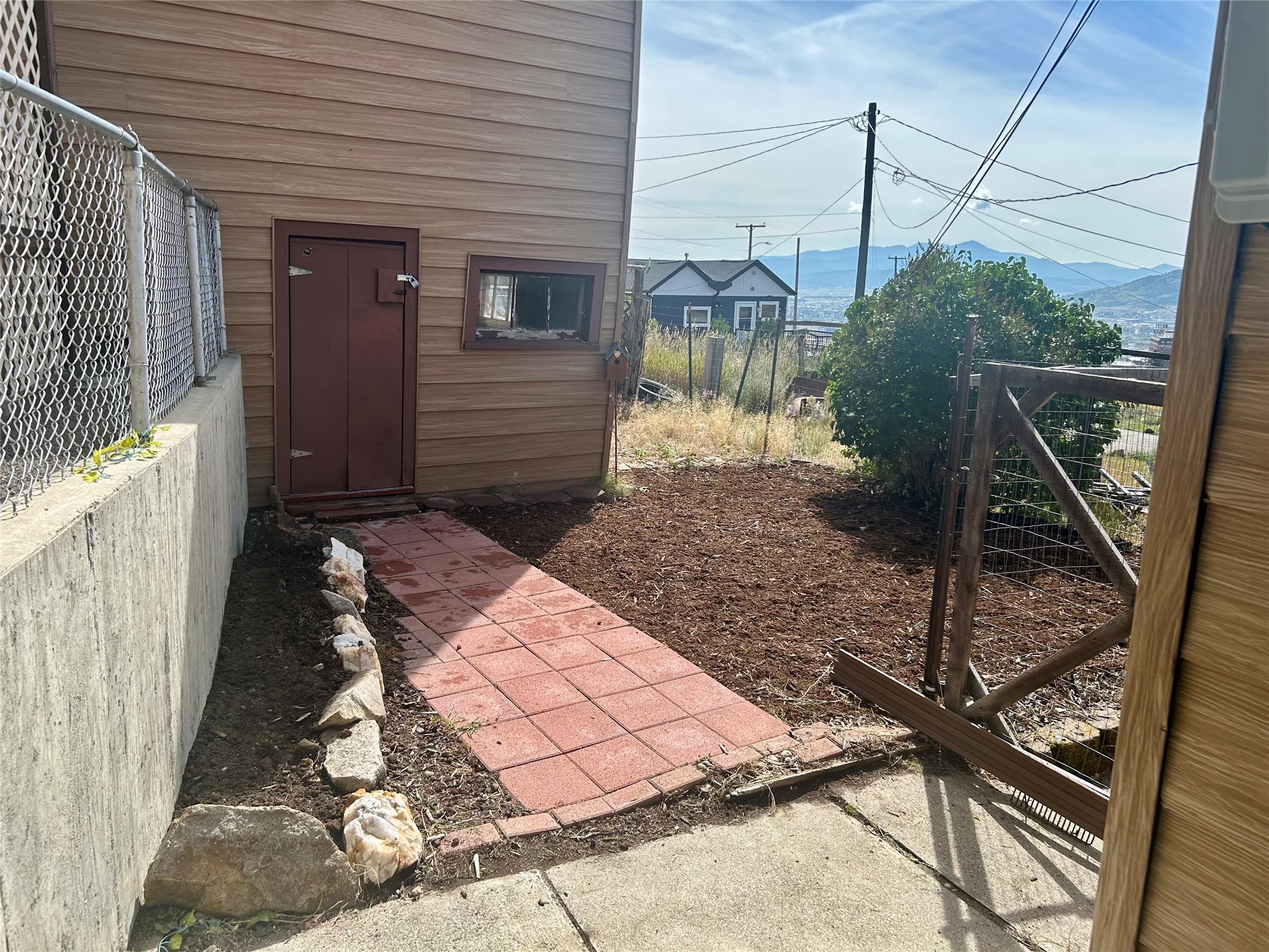 112 Belle Street Property Photo 36