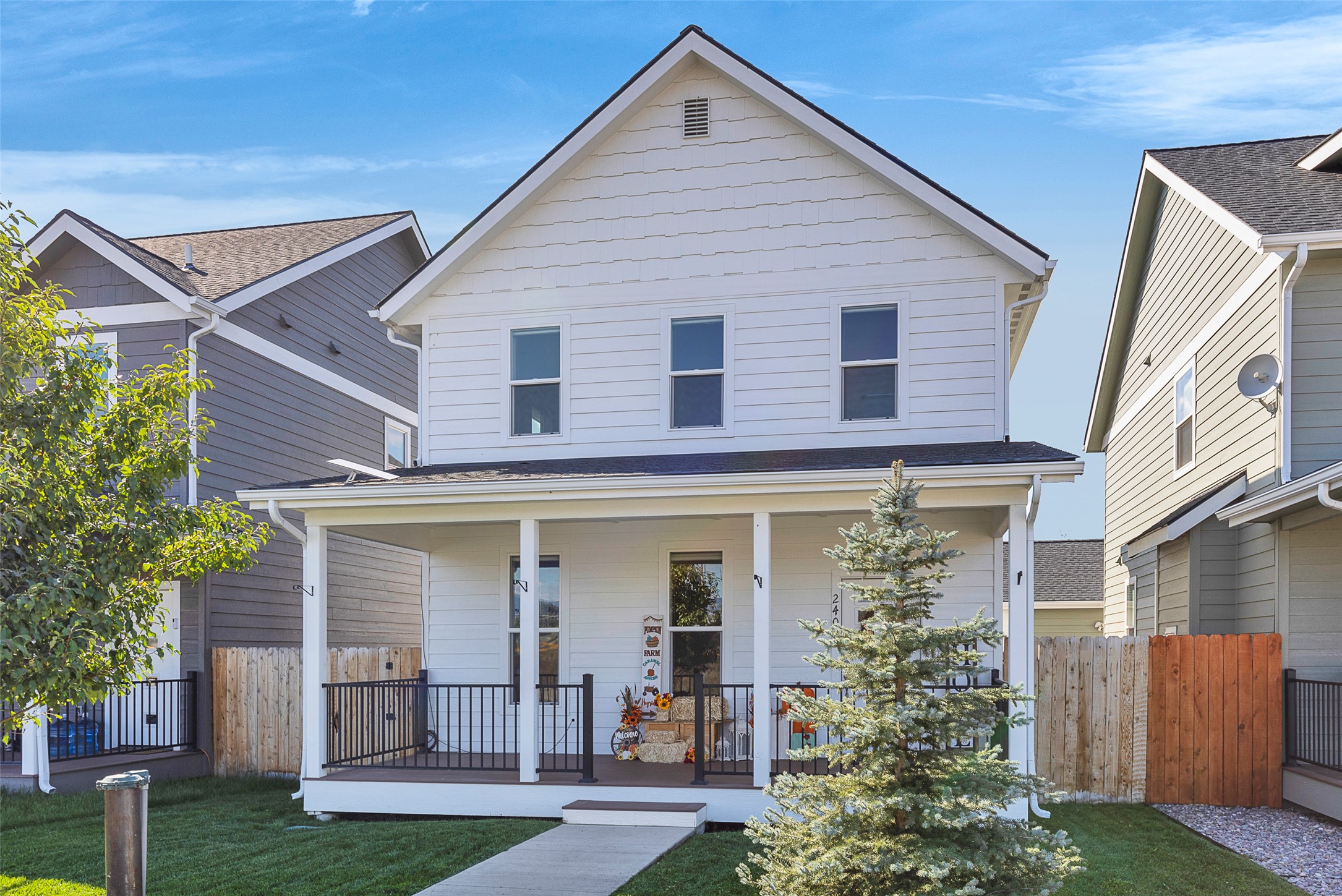 240 Sunset Alley Drive Property Photo 2