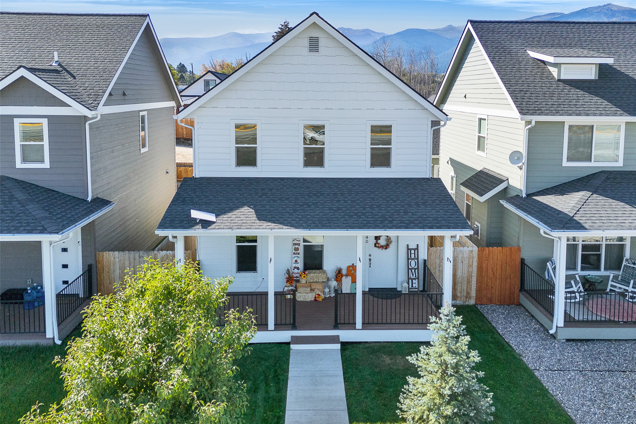 240 Sunset Alley Drive Property Photo 4