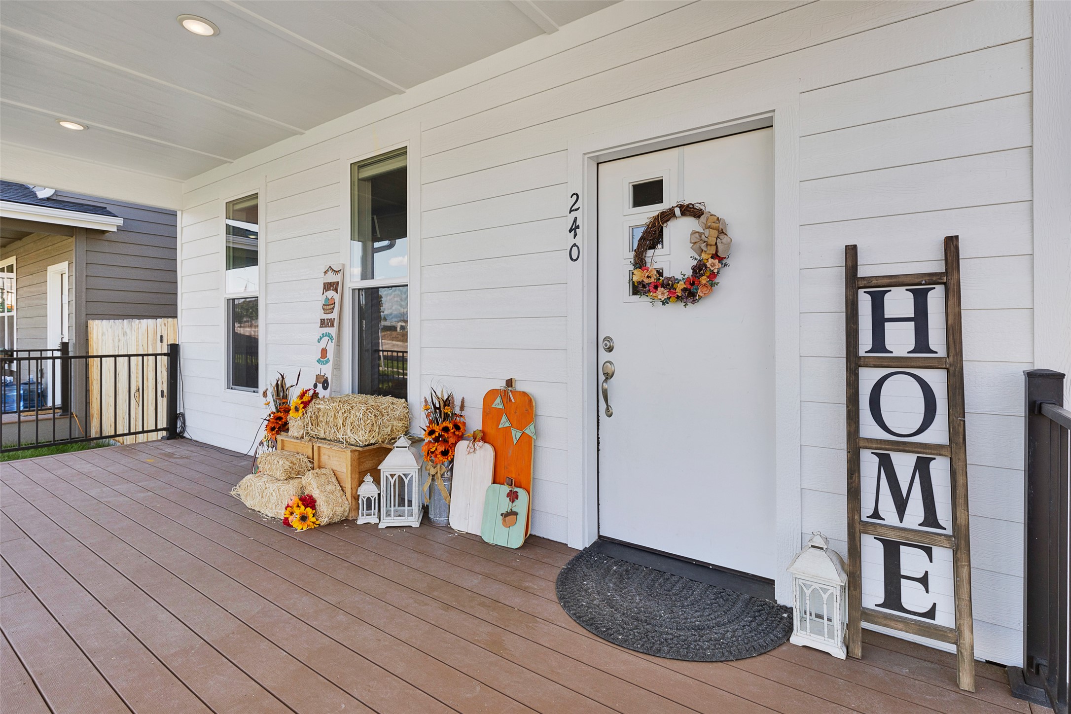 240 Sunset Alley Drive Property Photo 6