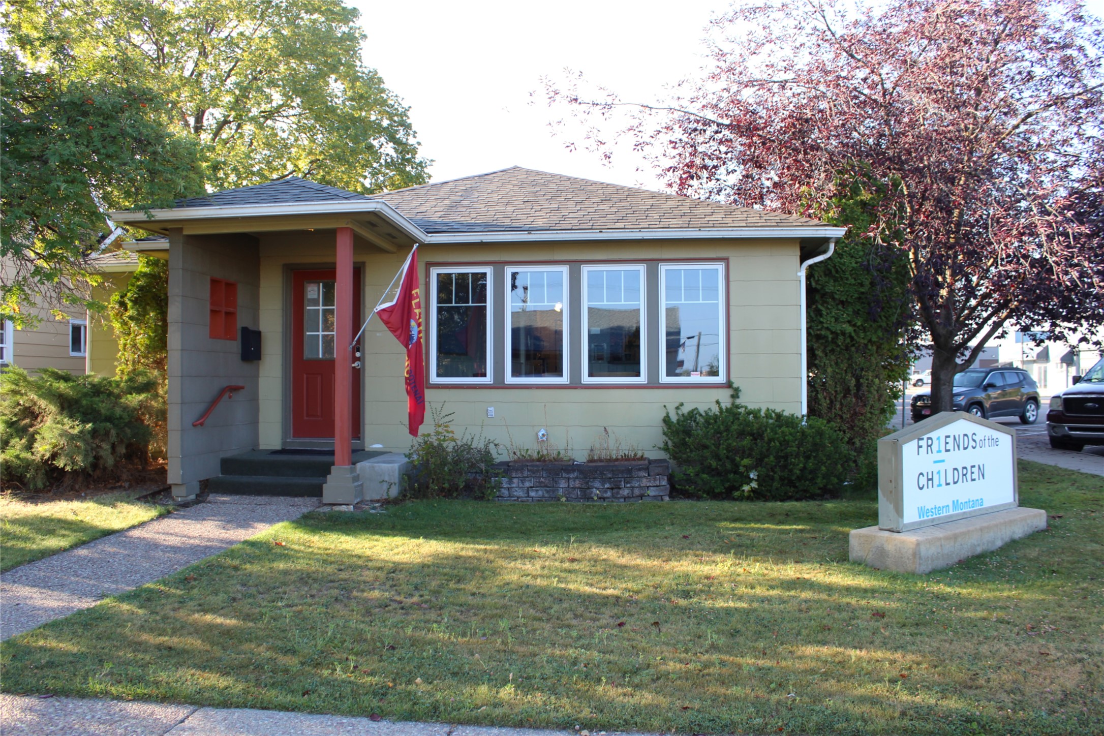 2 6th Avenue E Property Photo 1