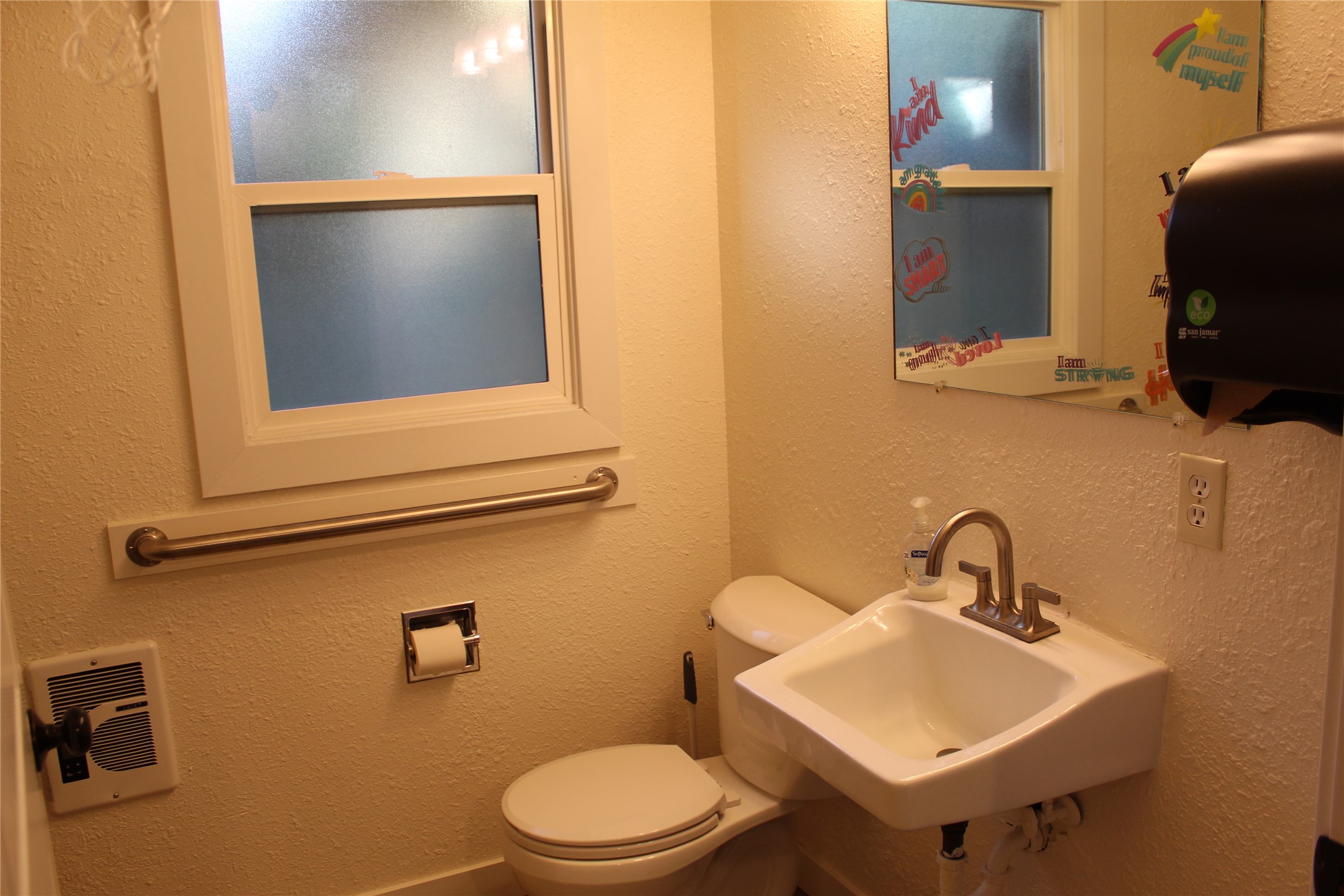 2 6th Avenue E Property Photo 17