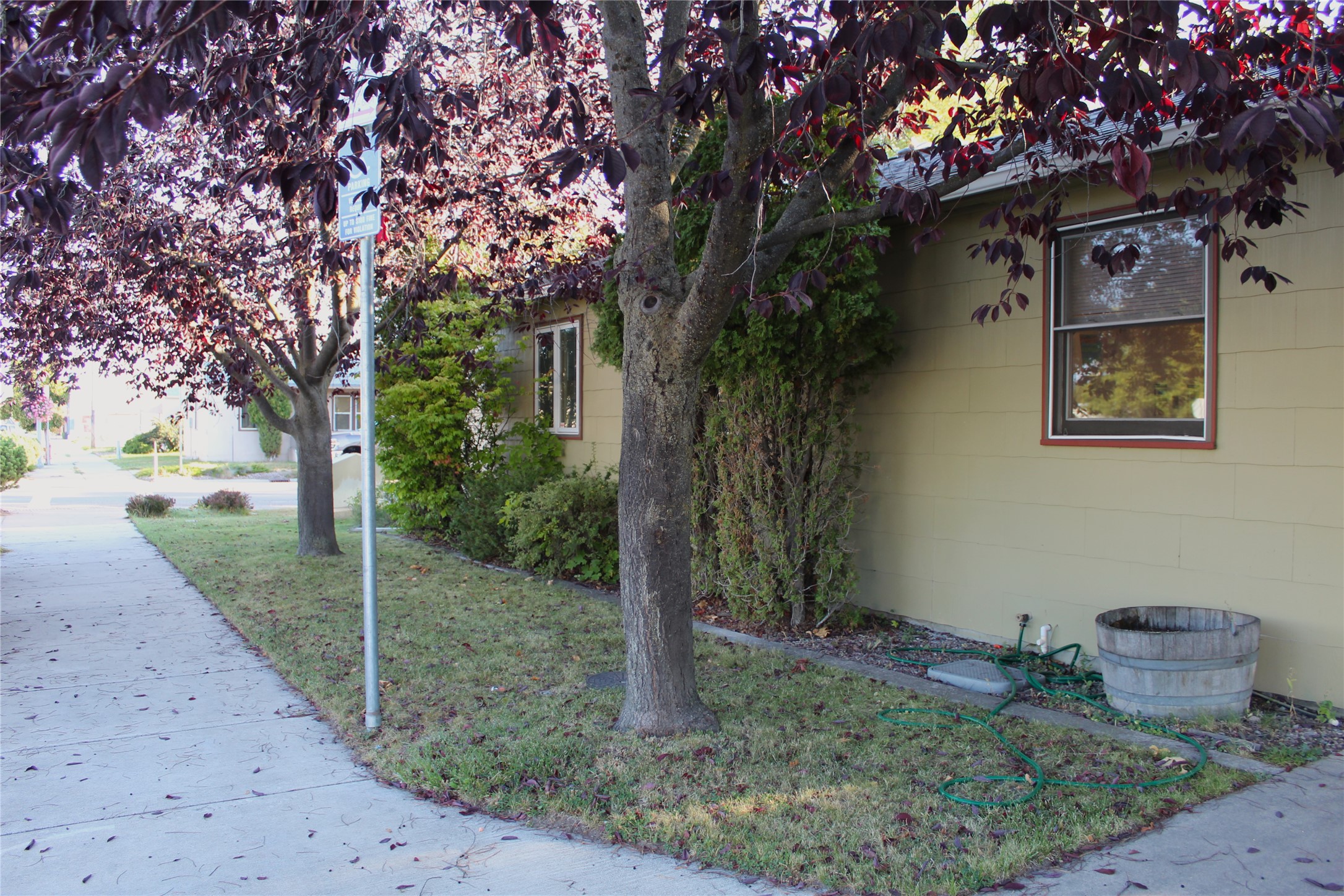 2 6th Avenue E Property Photo 25