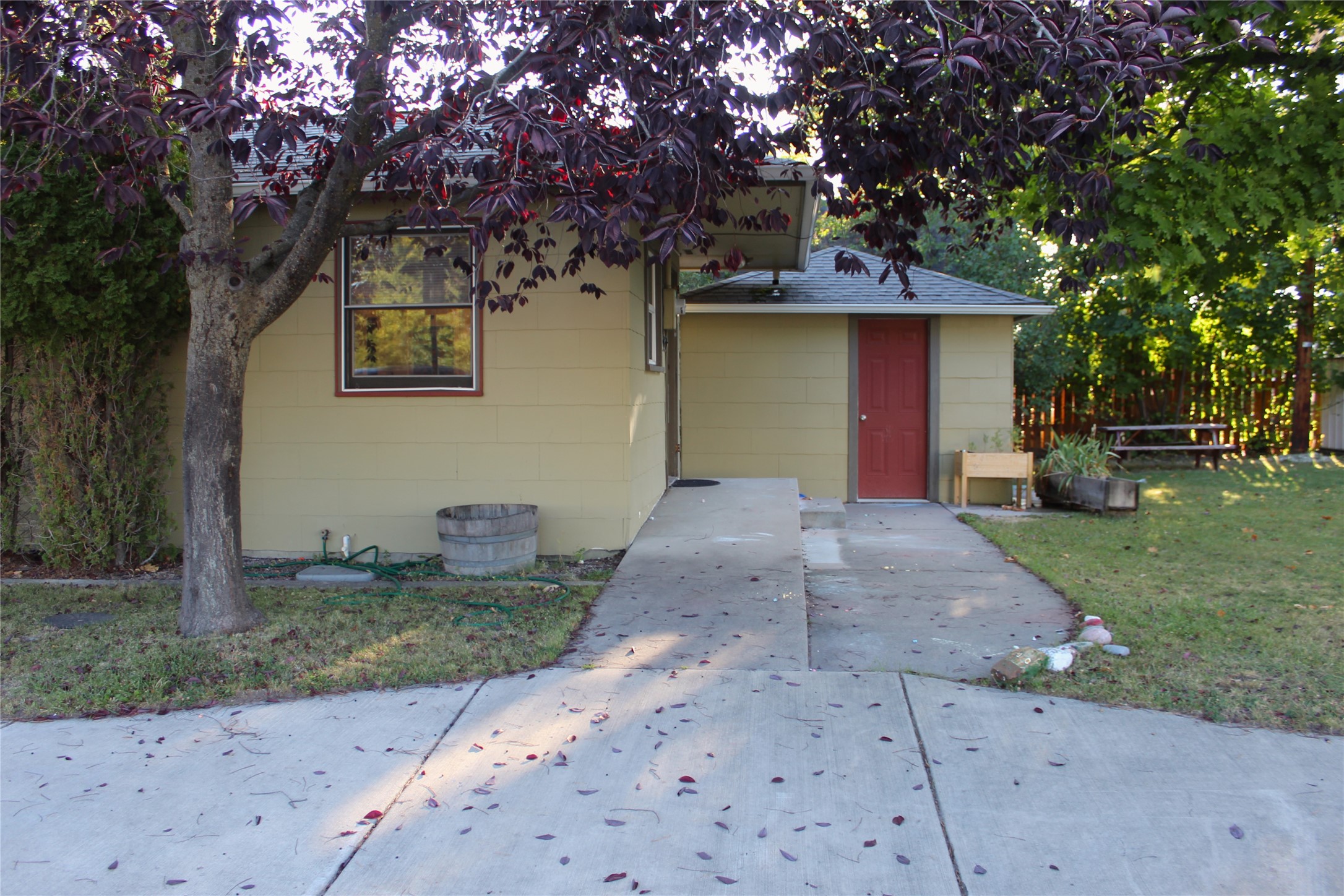 2 6th Avenue E Property Photo 26