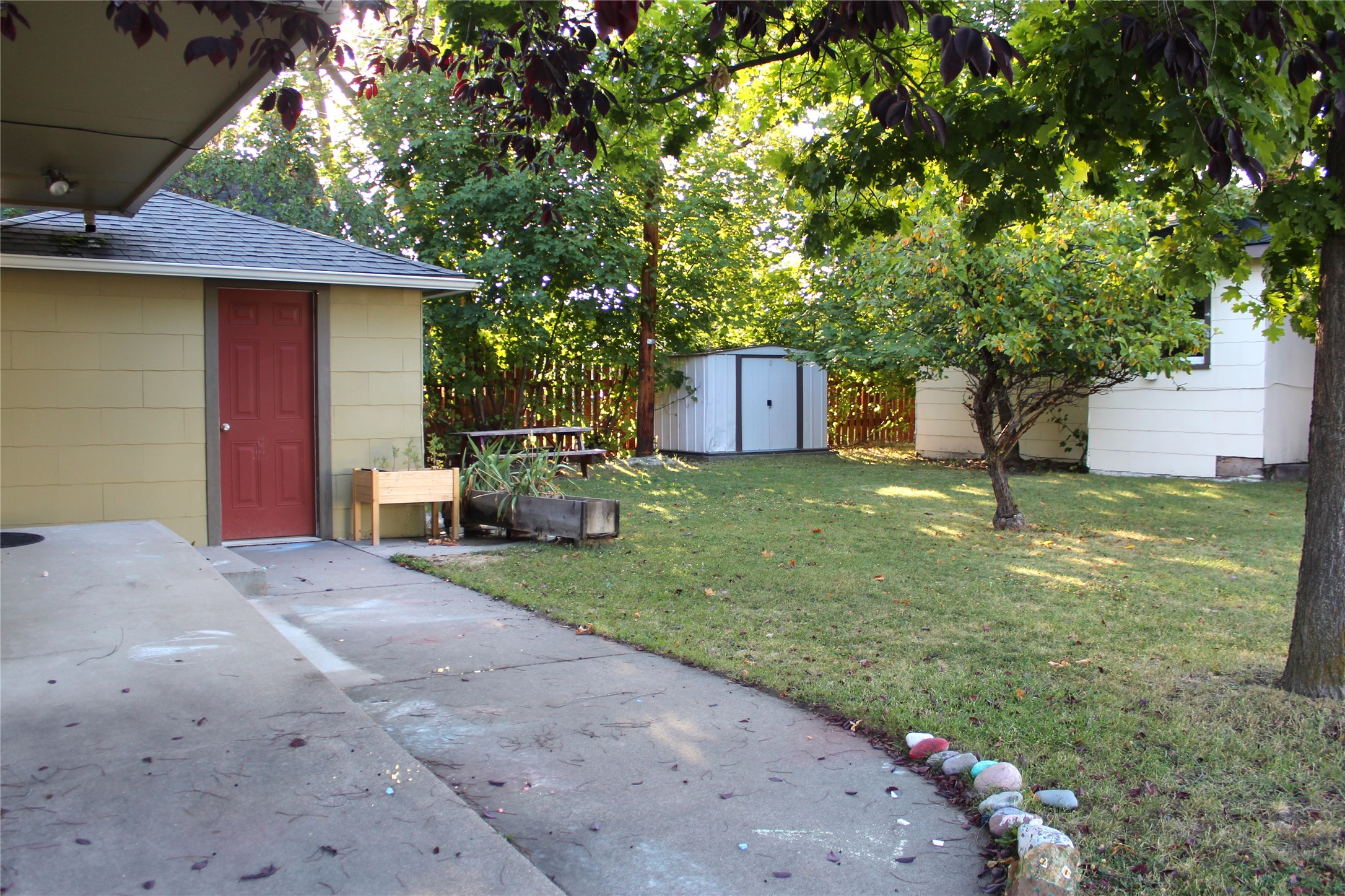 2 6th Avenue E Property Photo 27