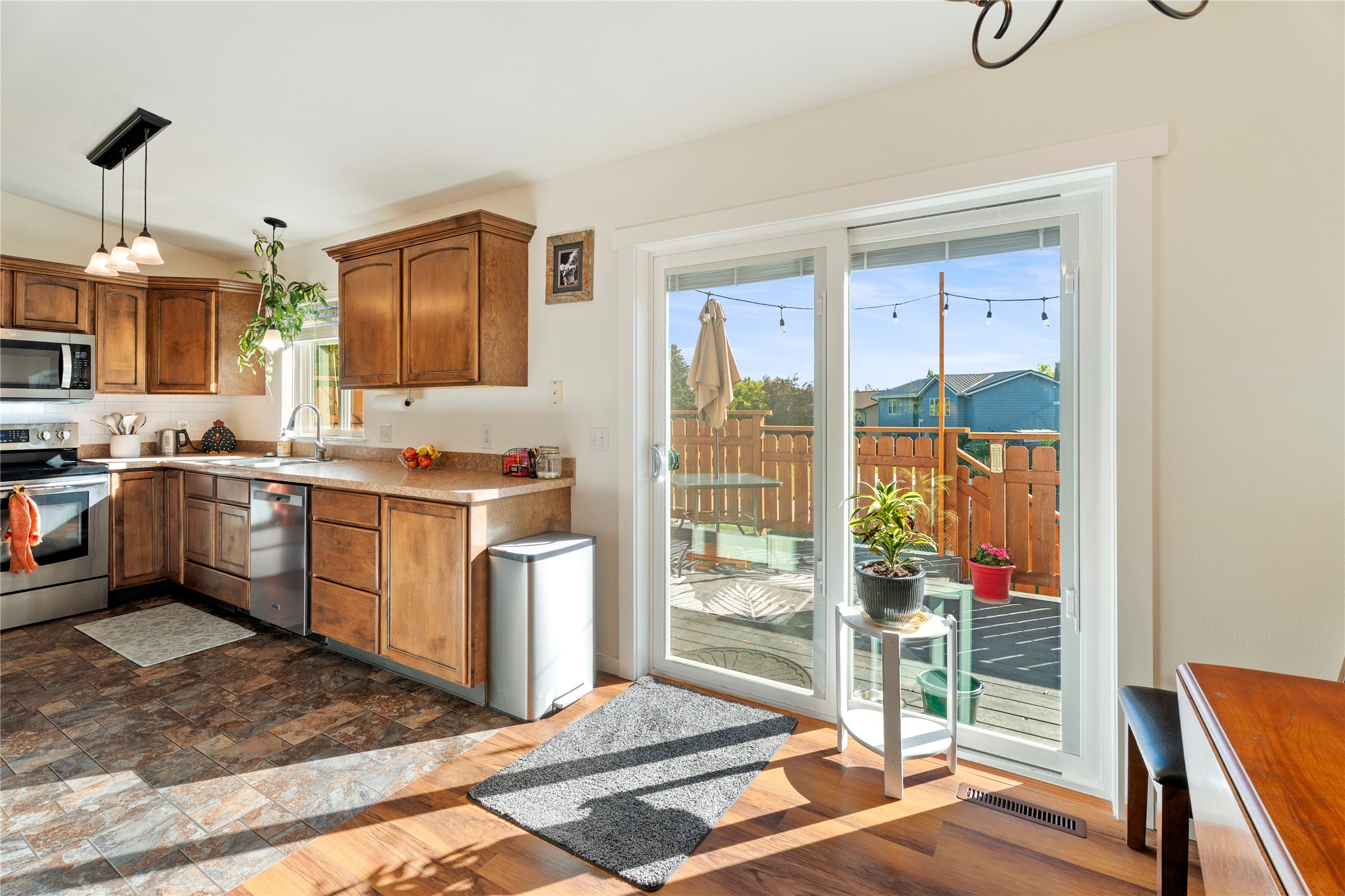 2515 Eastgate Drive Property Photo 7