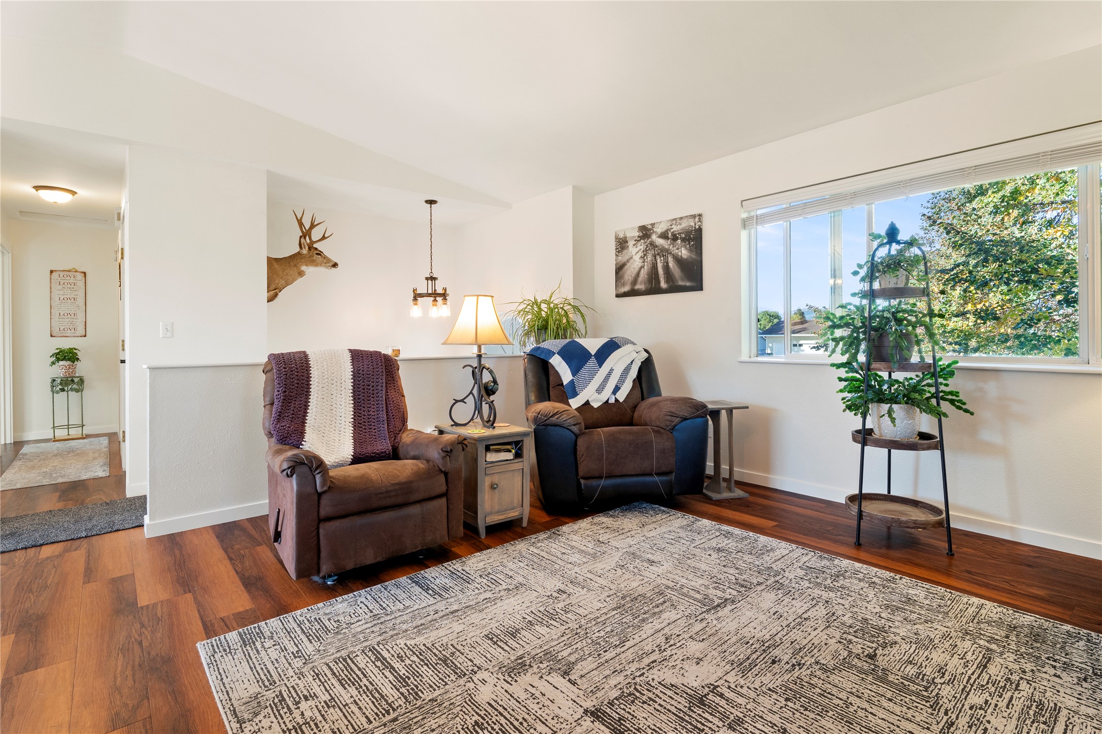 2515 Eastgate Drive Property Photo 10