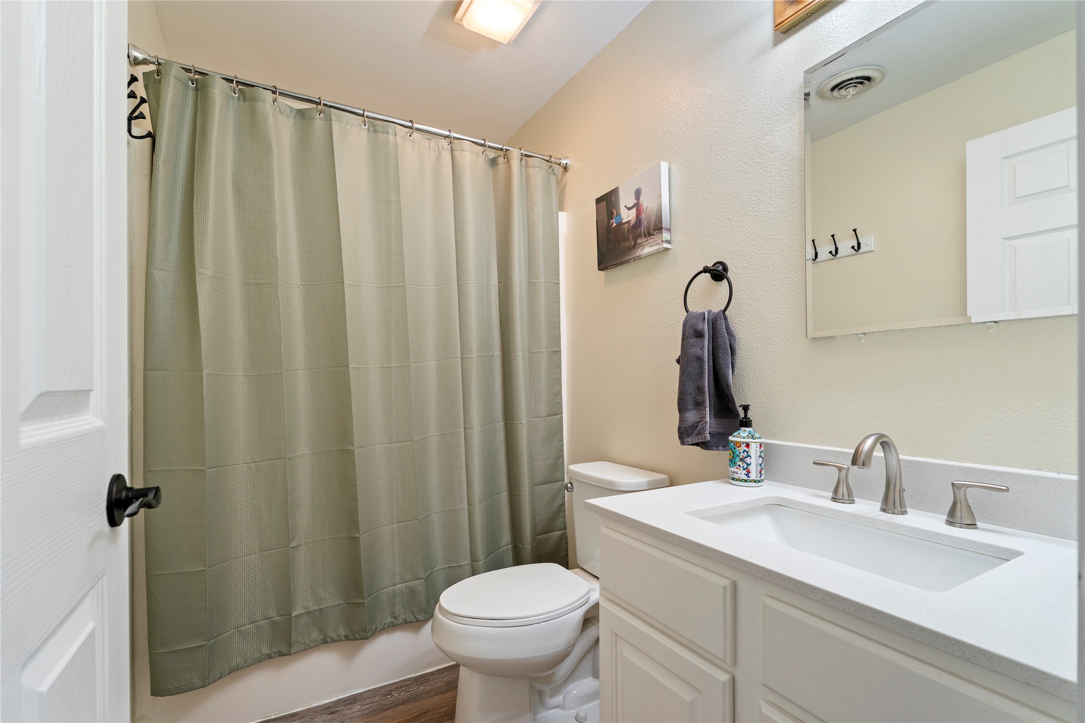 2515 Eastgate Drive Property Photo 22