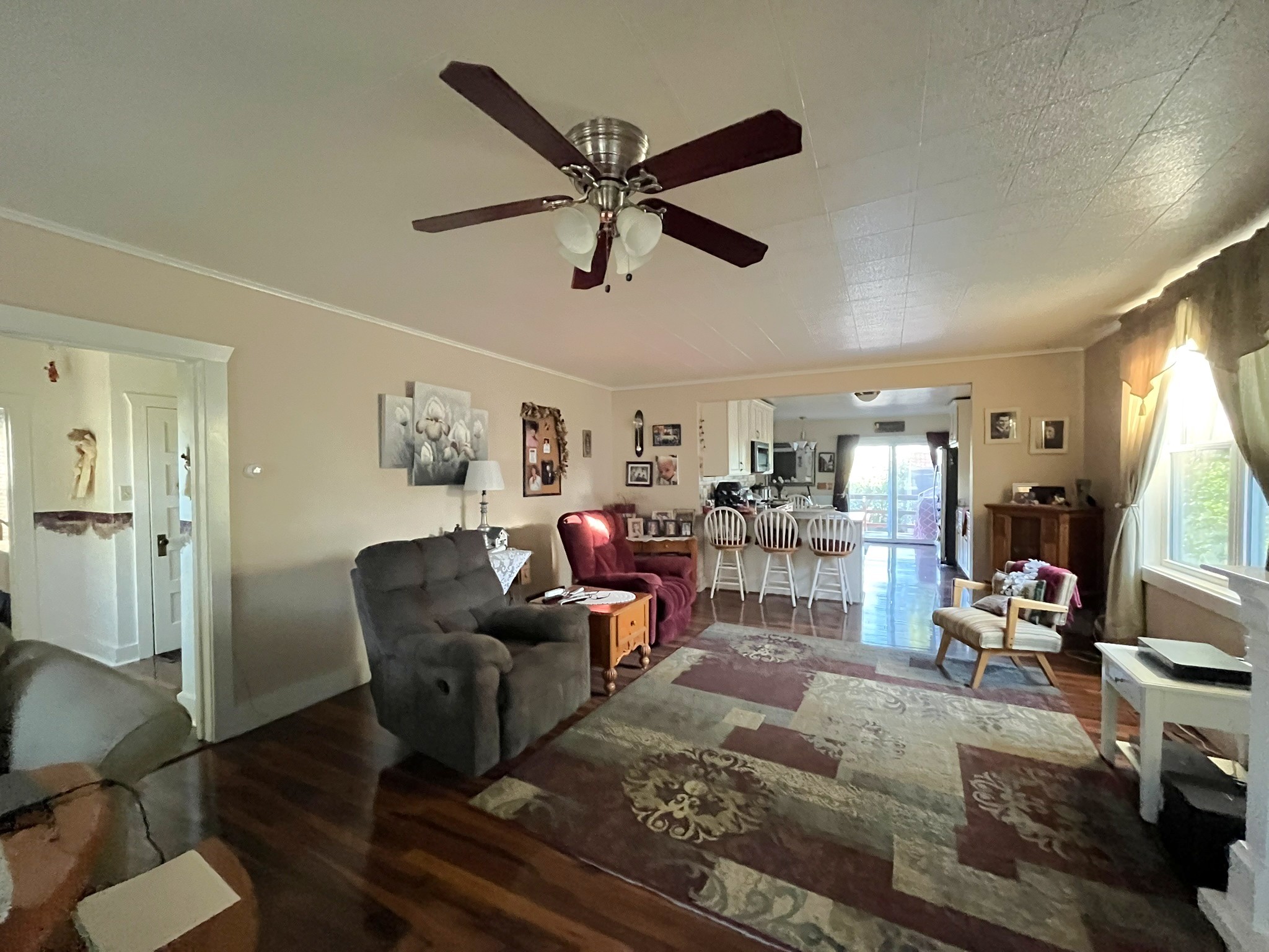 807 Main Street Property Photo 2