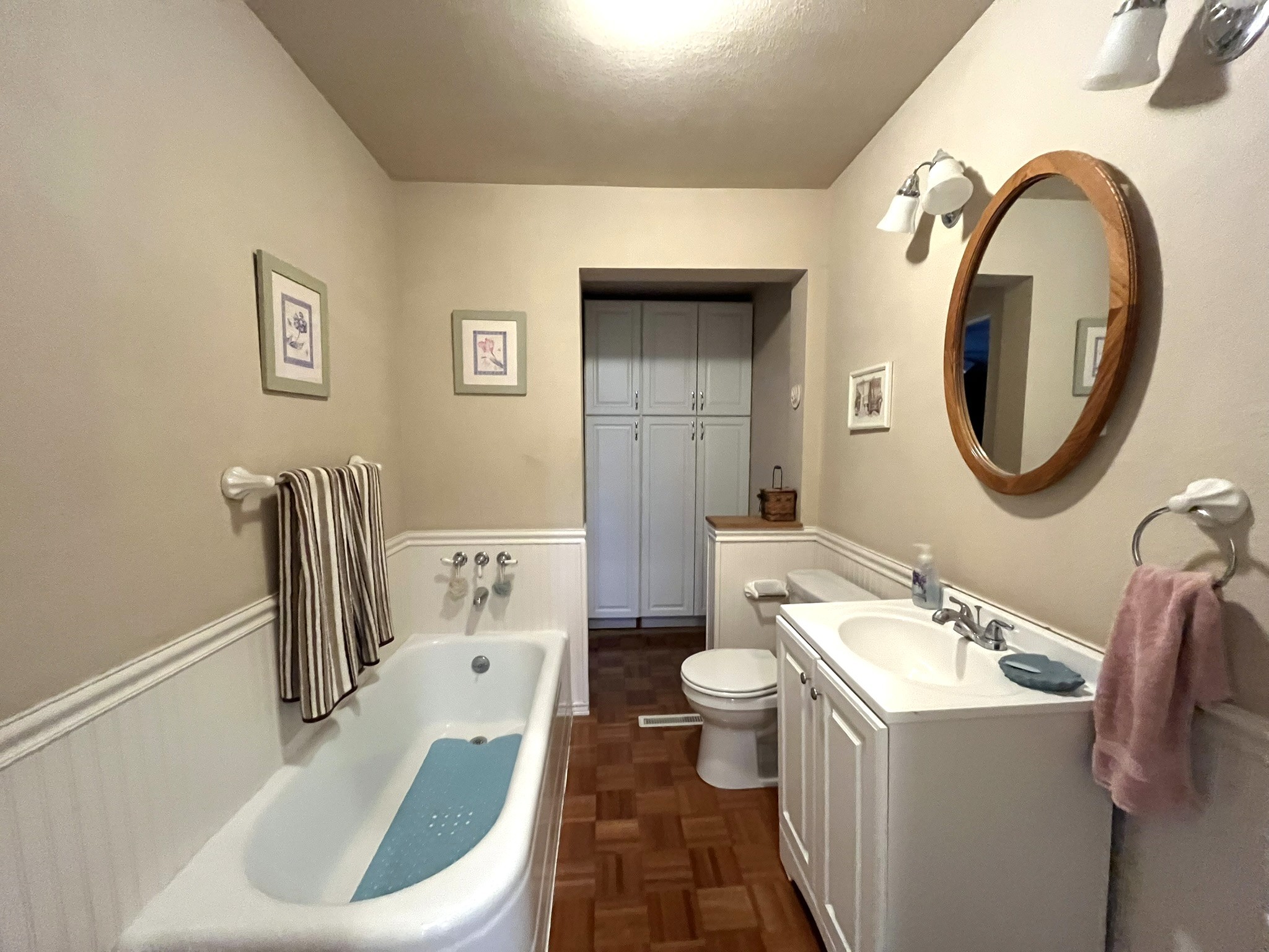 807 Main Street Property Photo 5