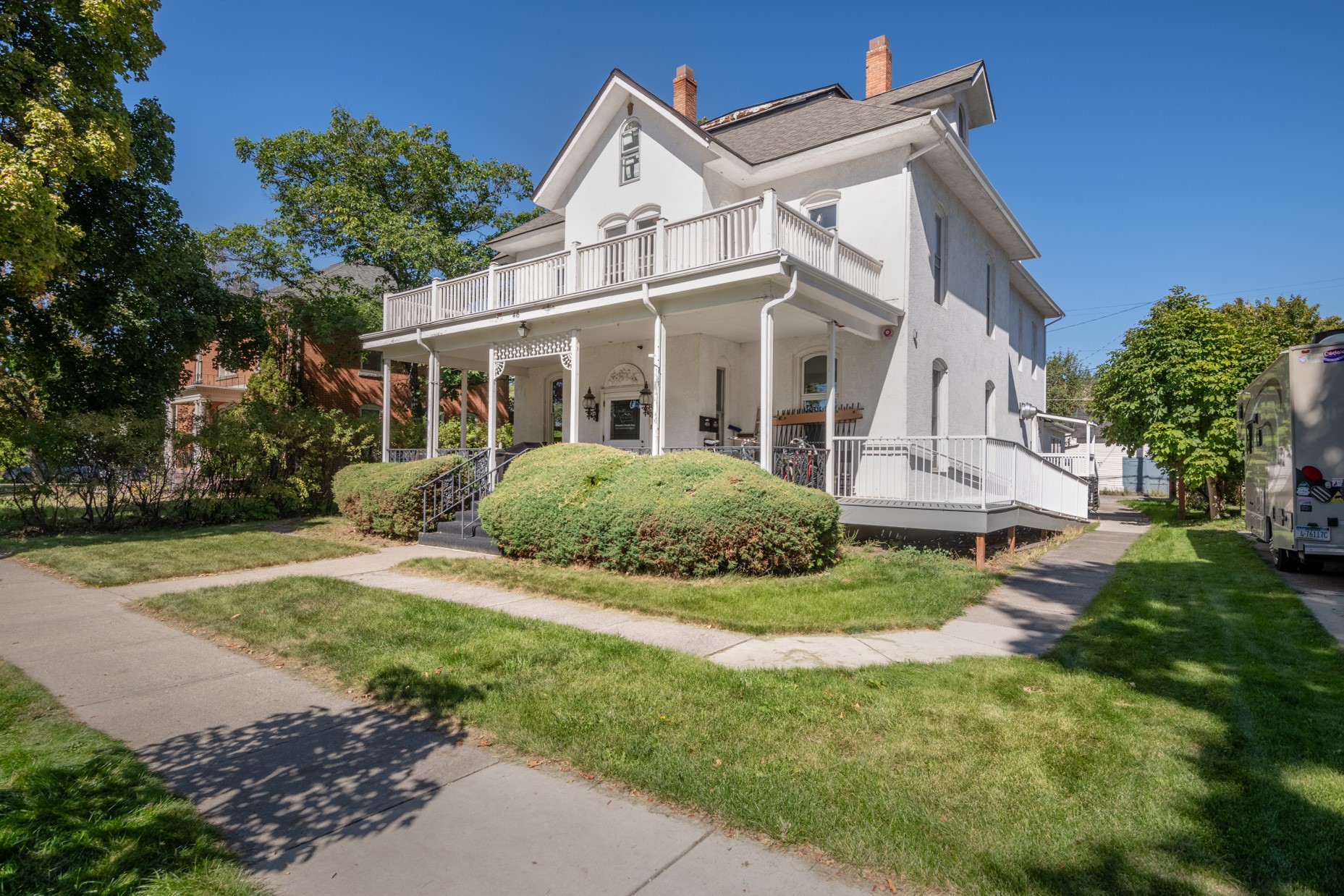 416 E Pine Street Property Photo 1