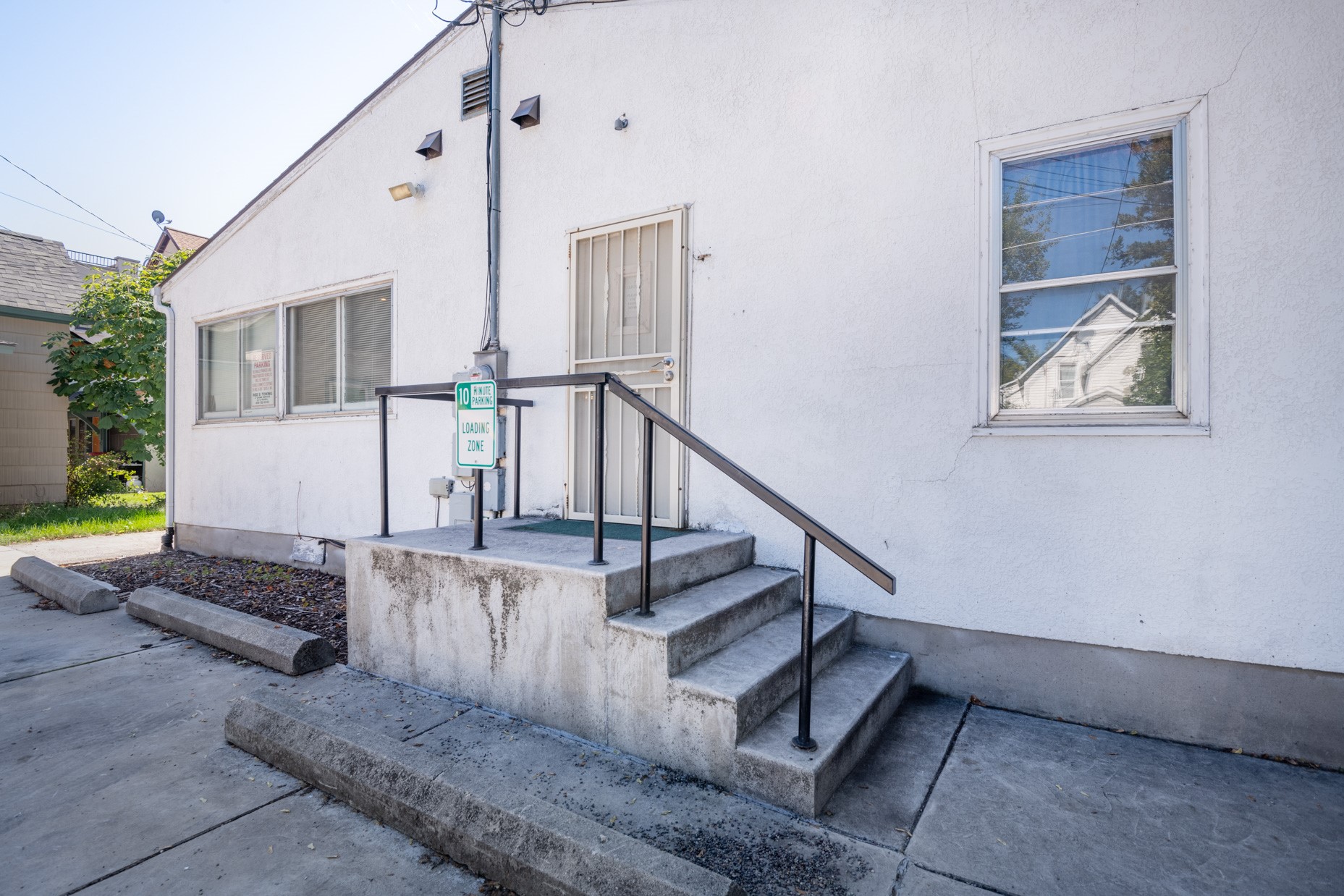 416 E Pine Street Property Photo 17