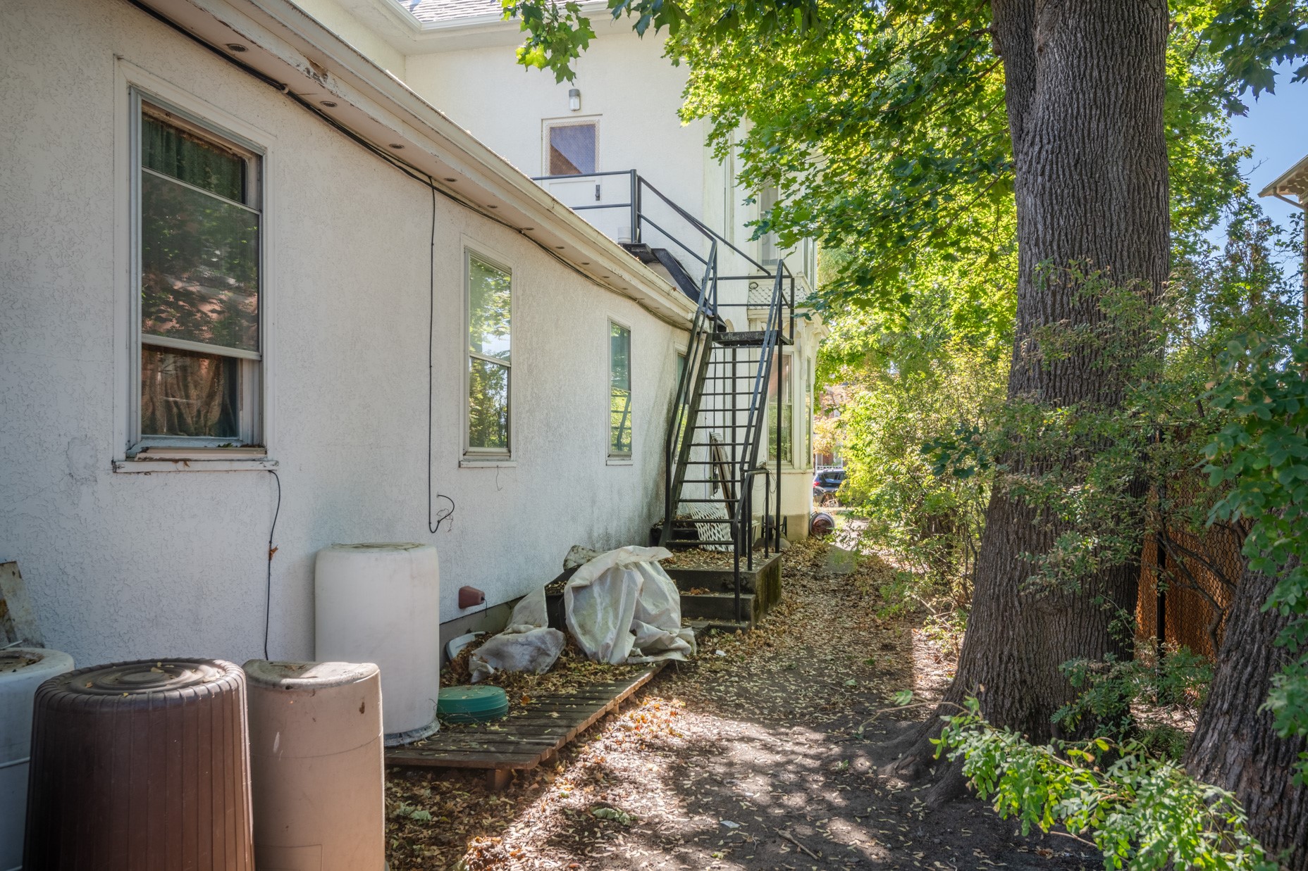 416 E Pine Street Property Photo 18