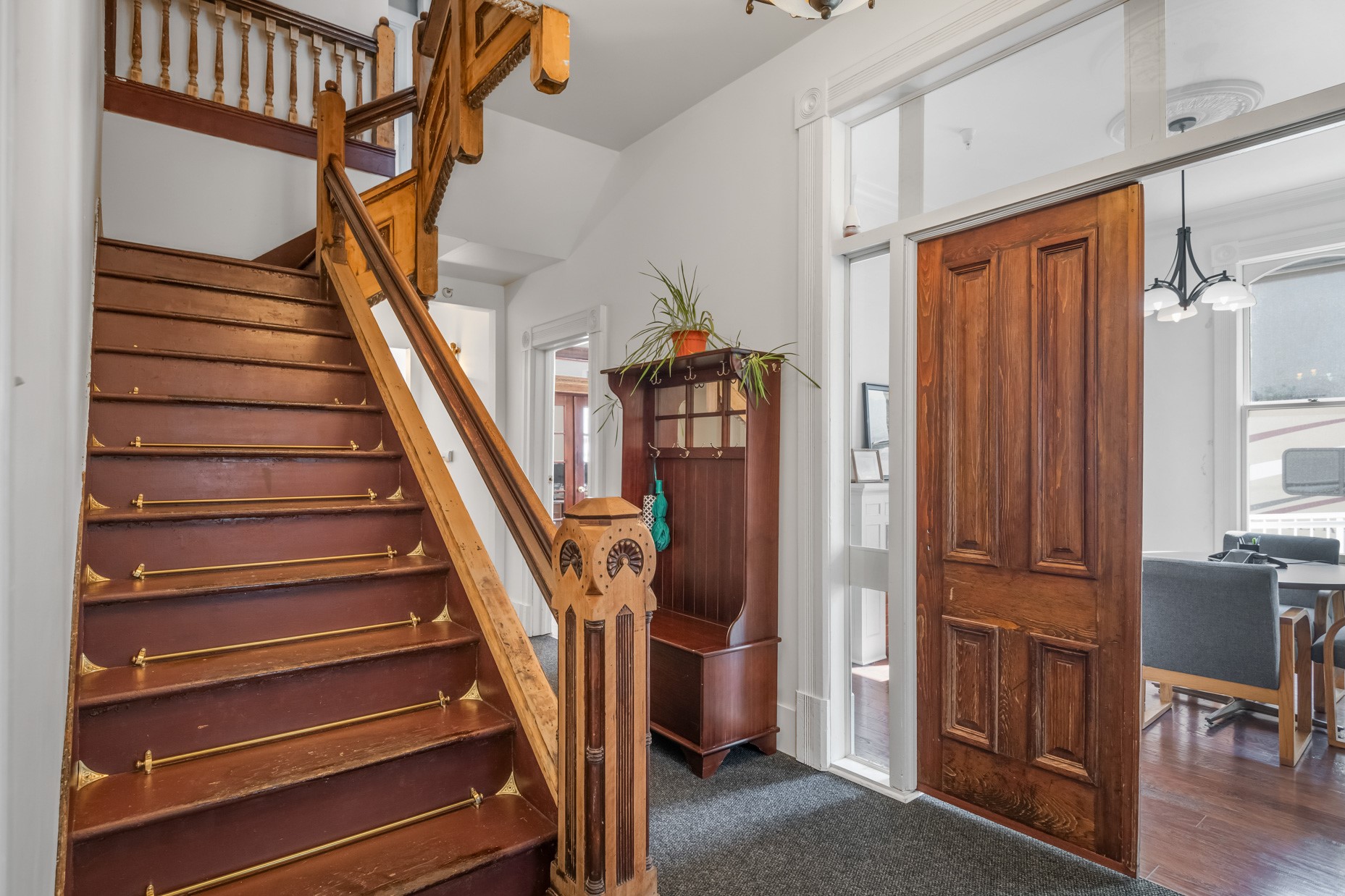 416 E Pine Street Property Photo 20