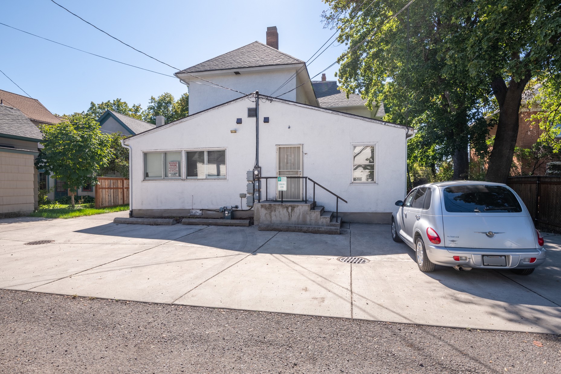 416 E Pine Street Property Photo 15