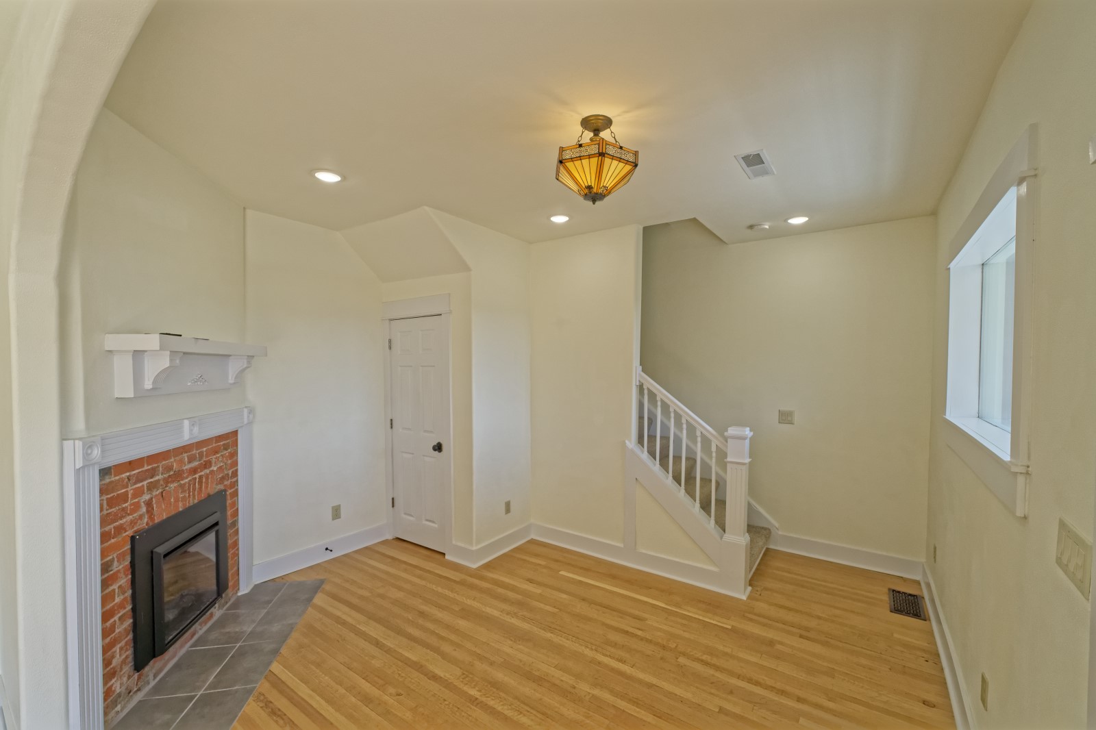 705 W Park Street Property Photo 4