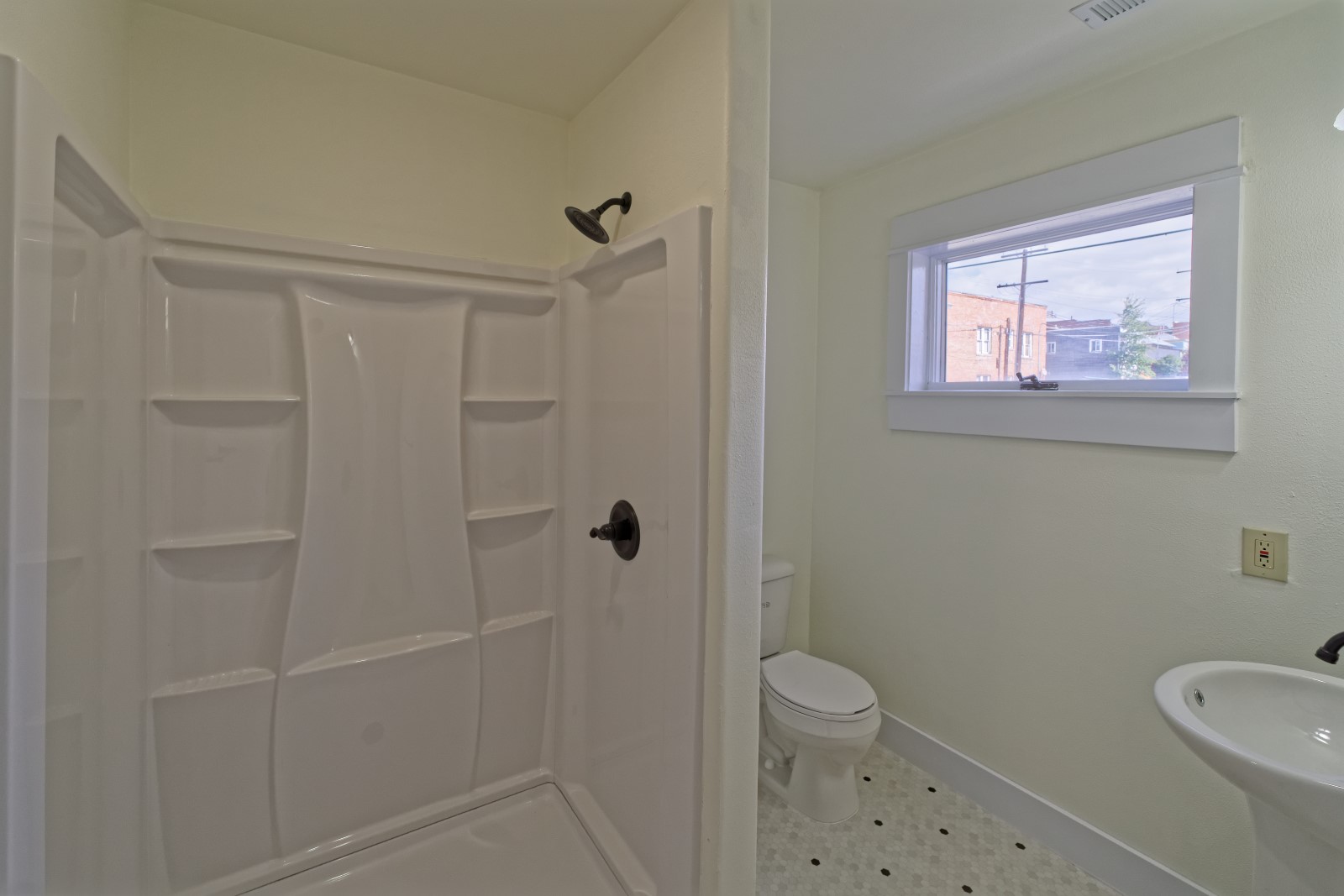 705 W Park Street Property Photo 9