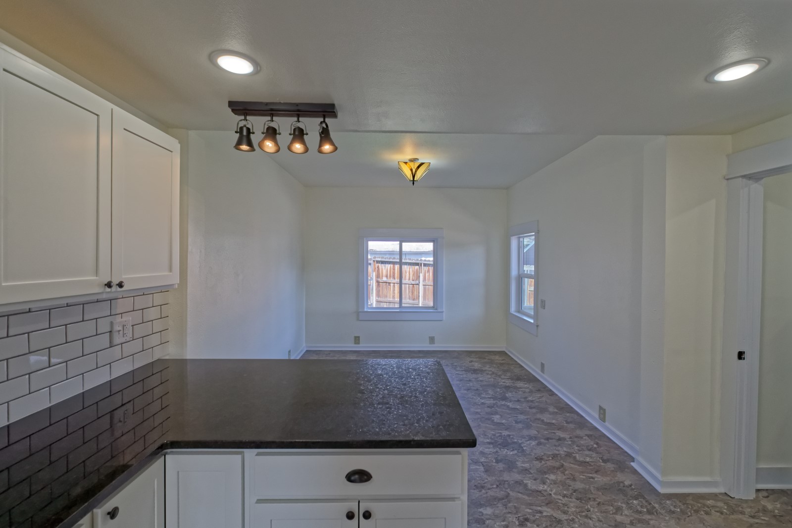 705 W Park Street Property Photo 14