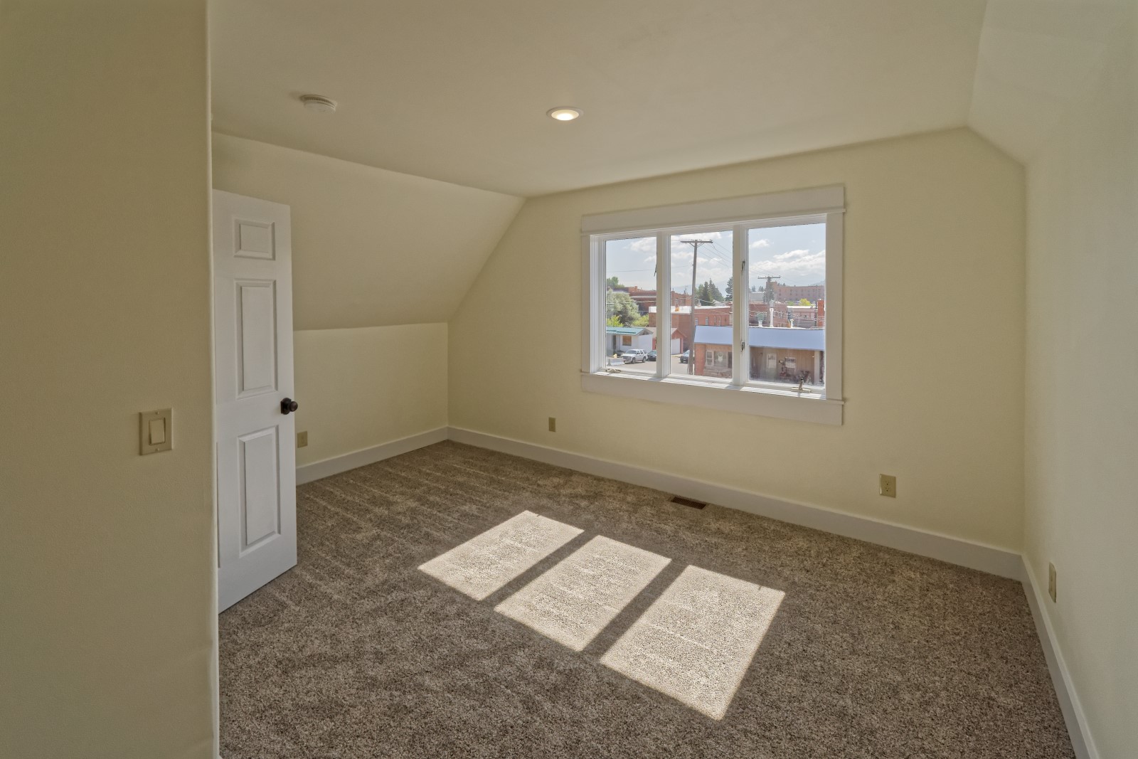 705 W Park Street Property Photo 23