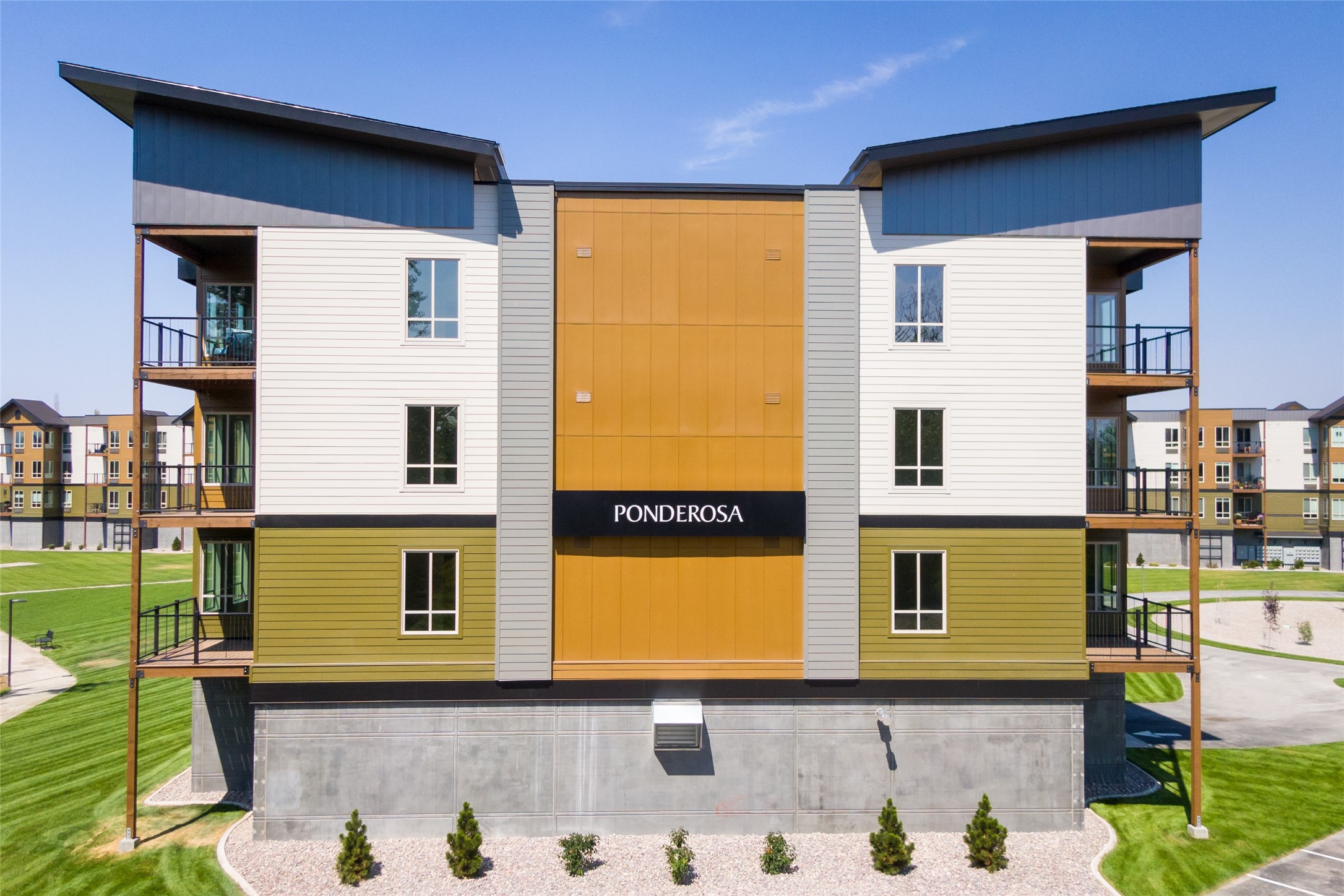 100 Woodlands Way P-406 Property Photo 3