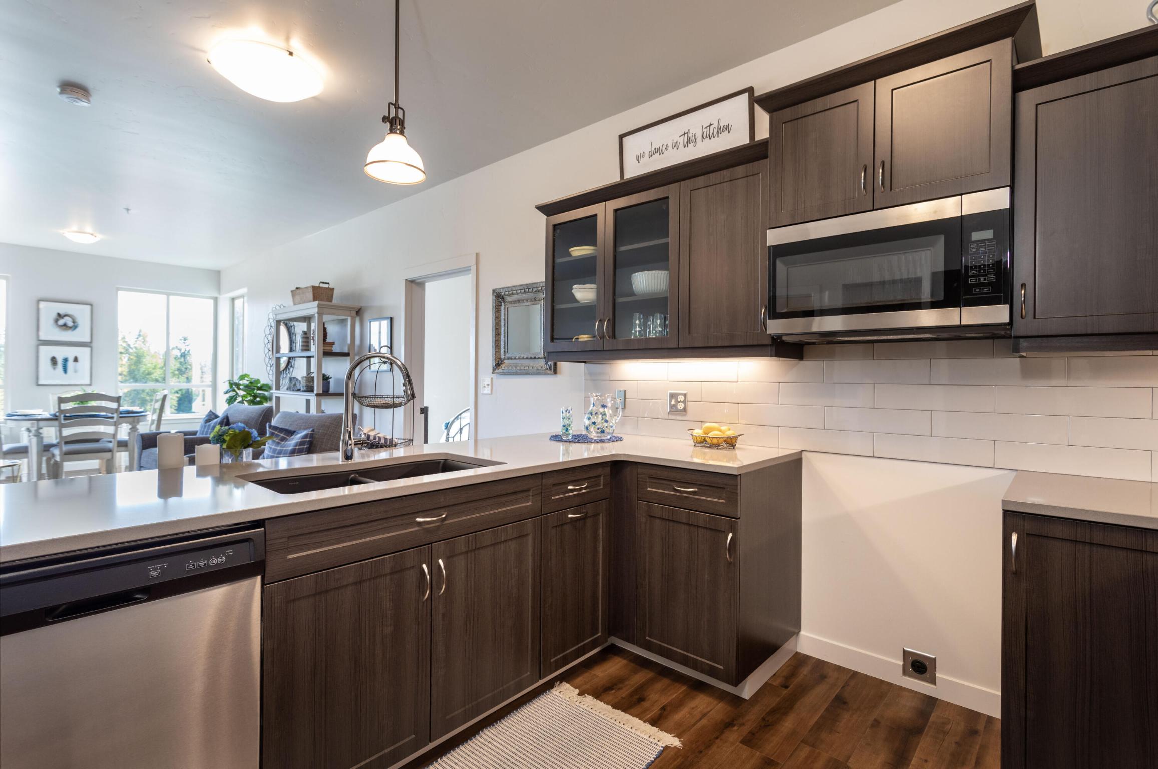 100 Woodlands Way P-406 Property Photo 9