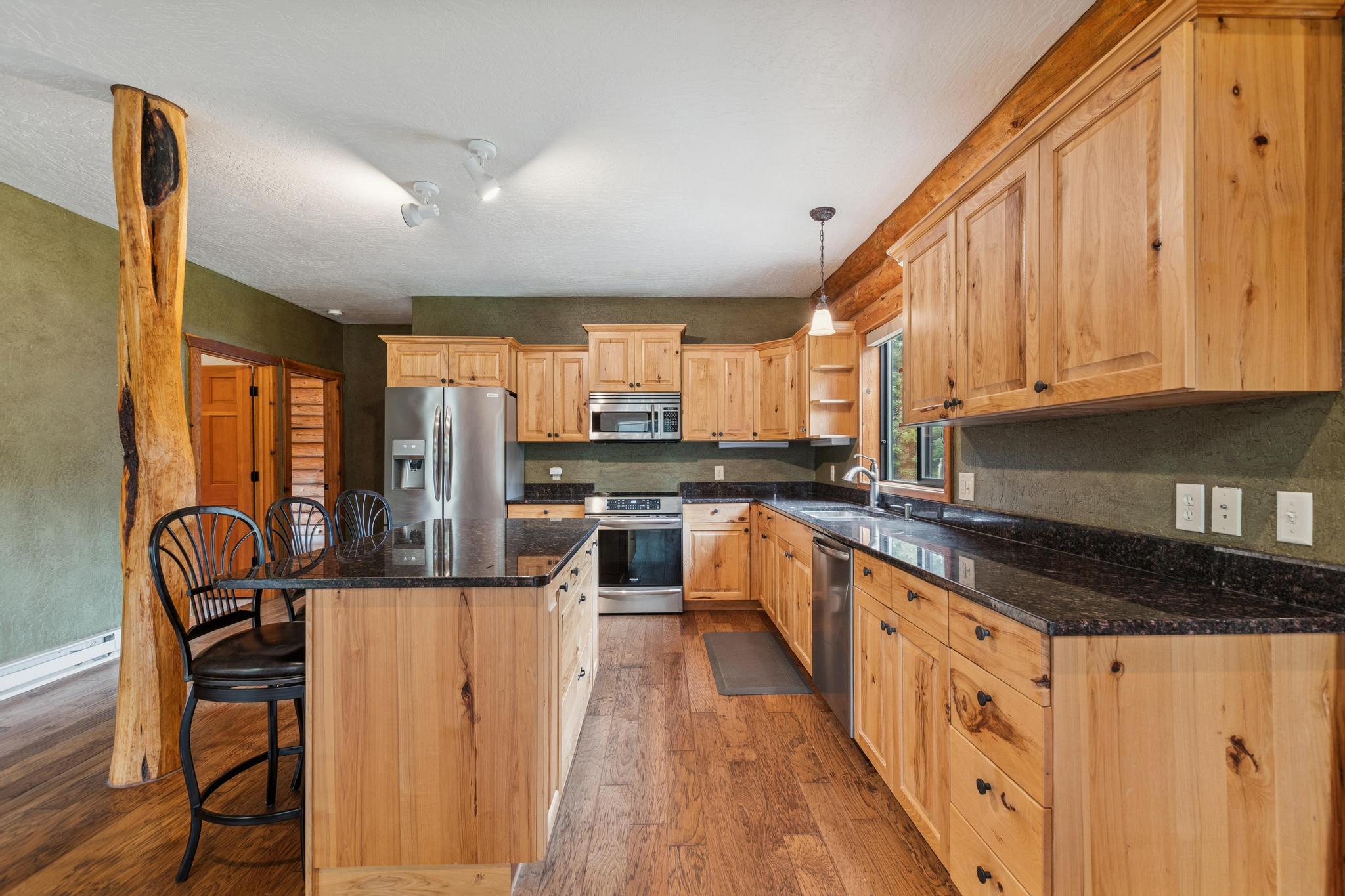 13676 Ridge Loop Road Property Photo 6