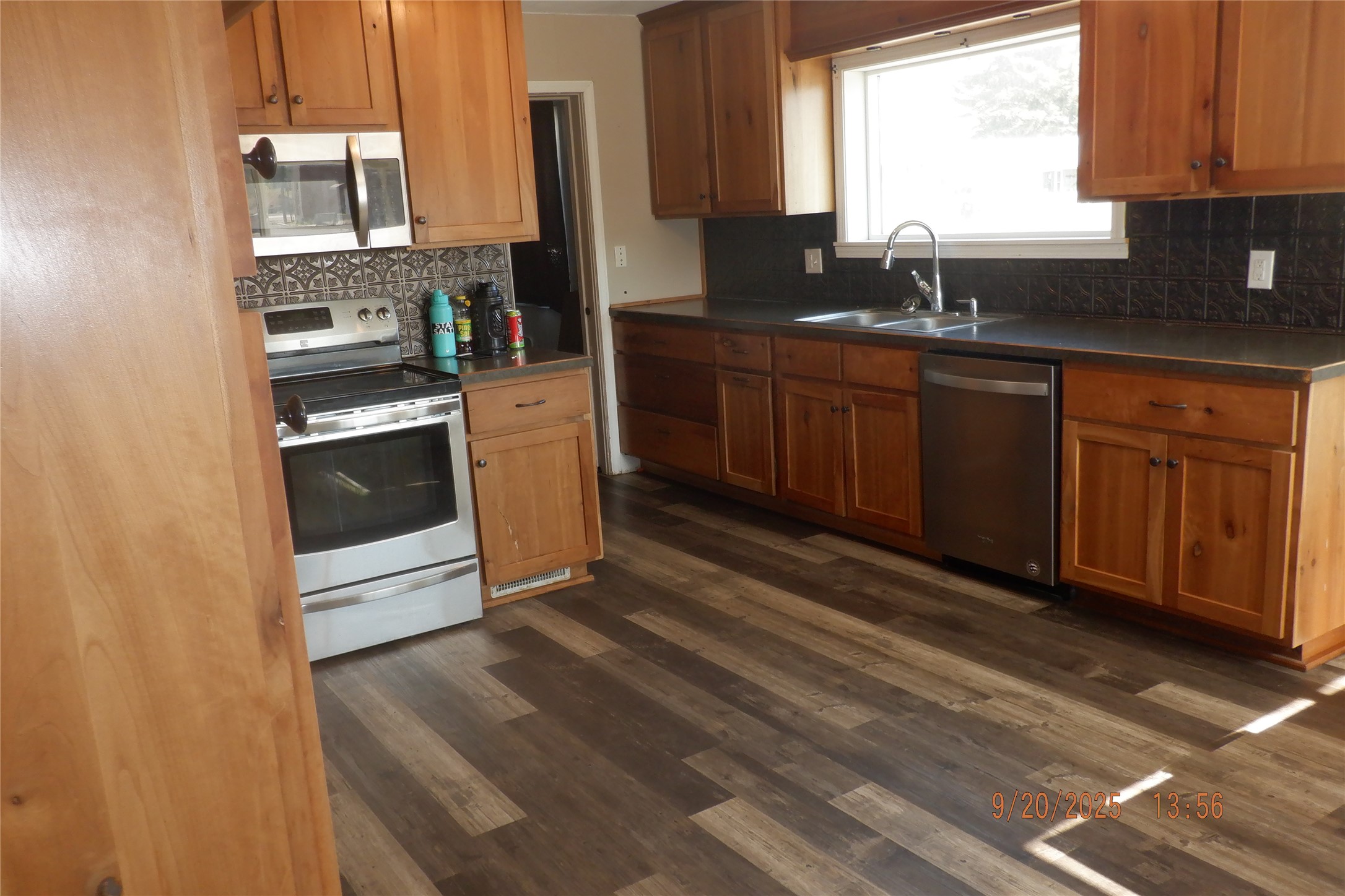 161 E Broad Street Property Photo 5