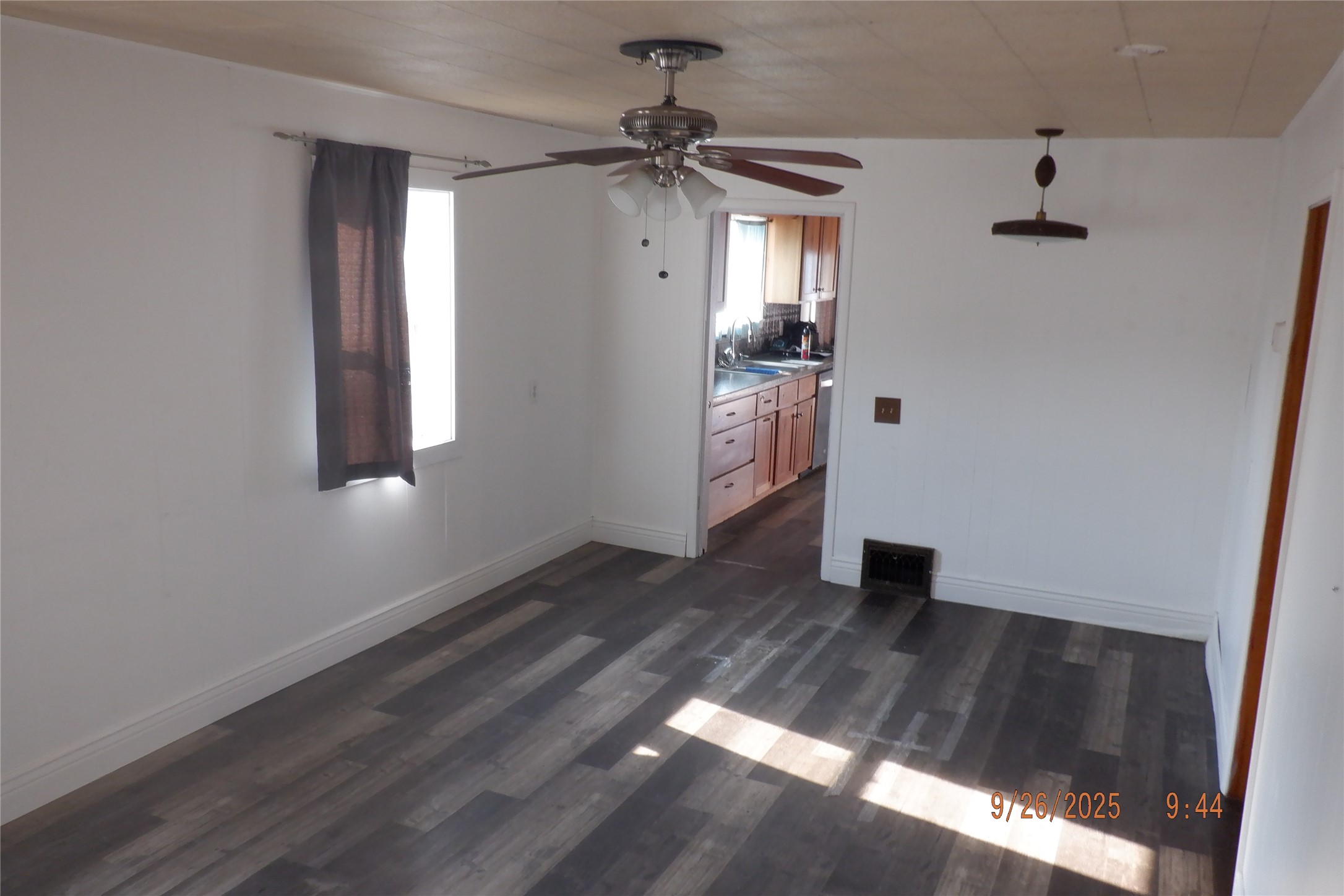 161 E Broad Street Property Photo 7