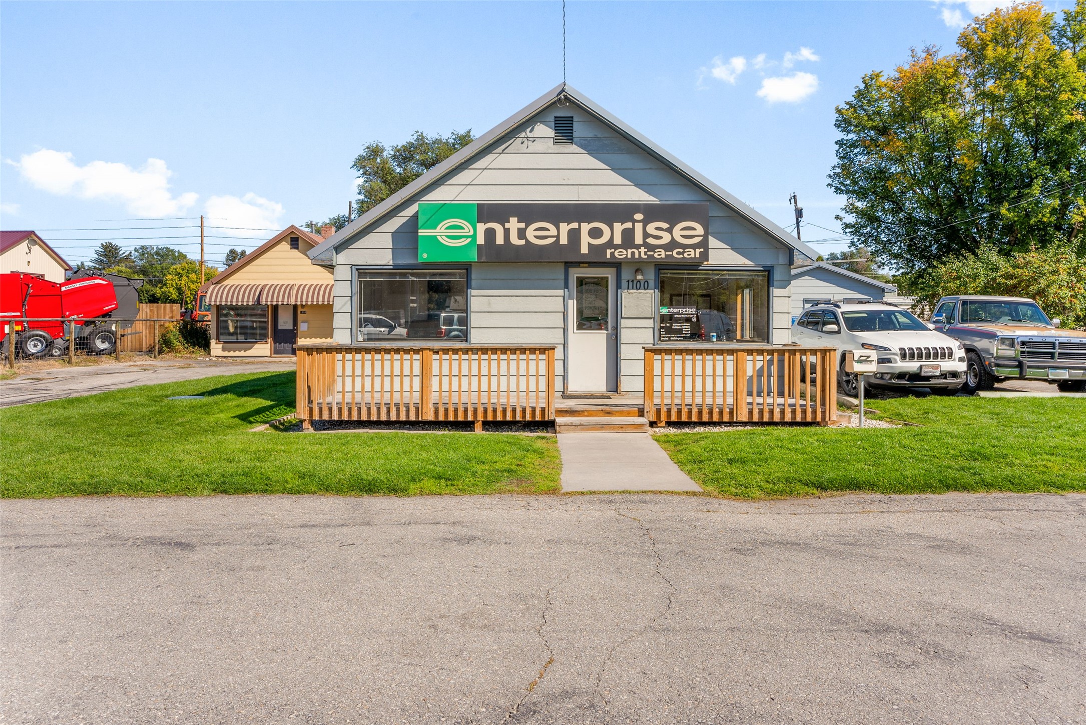 1100 S First Street Property Photo 12