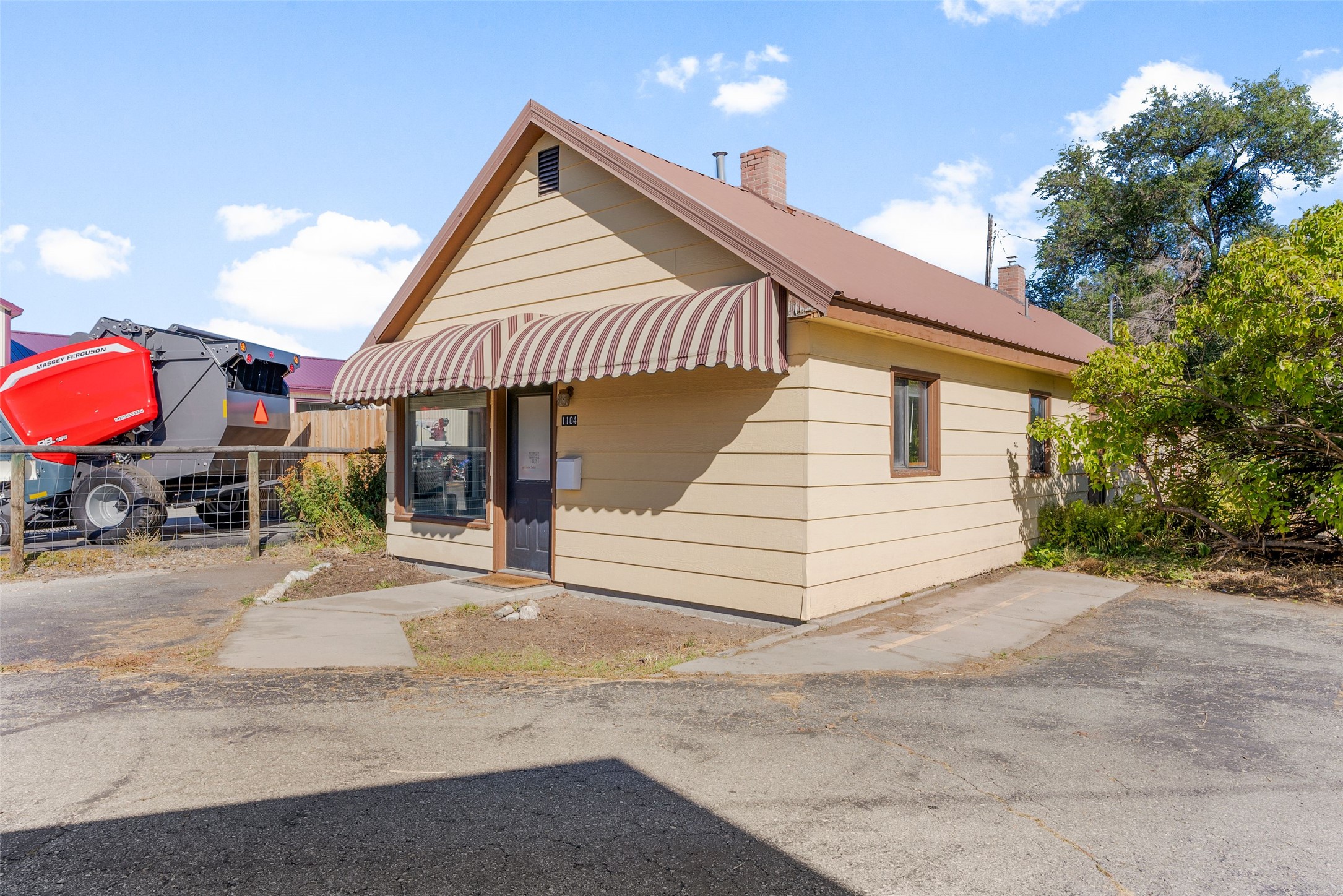 1100 S First Street Property Photo 20