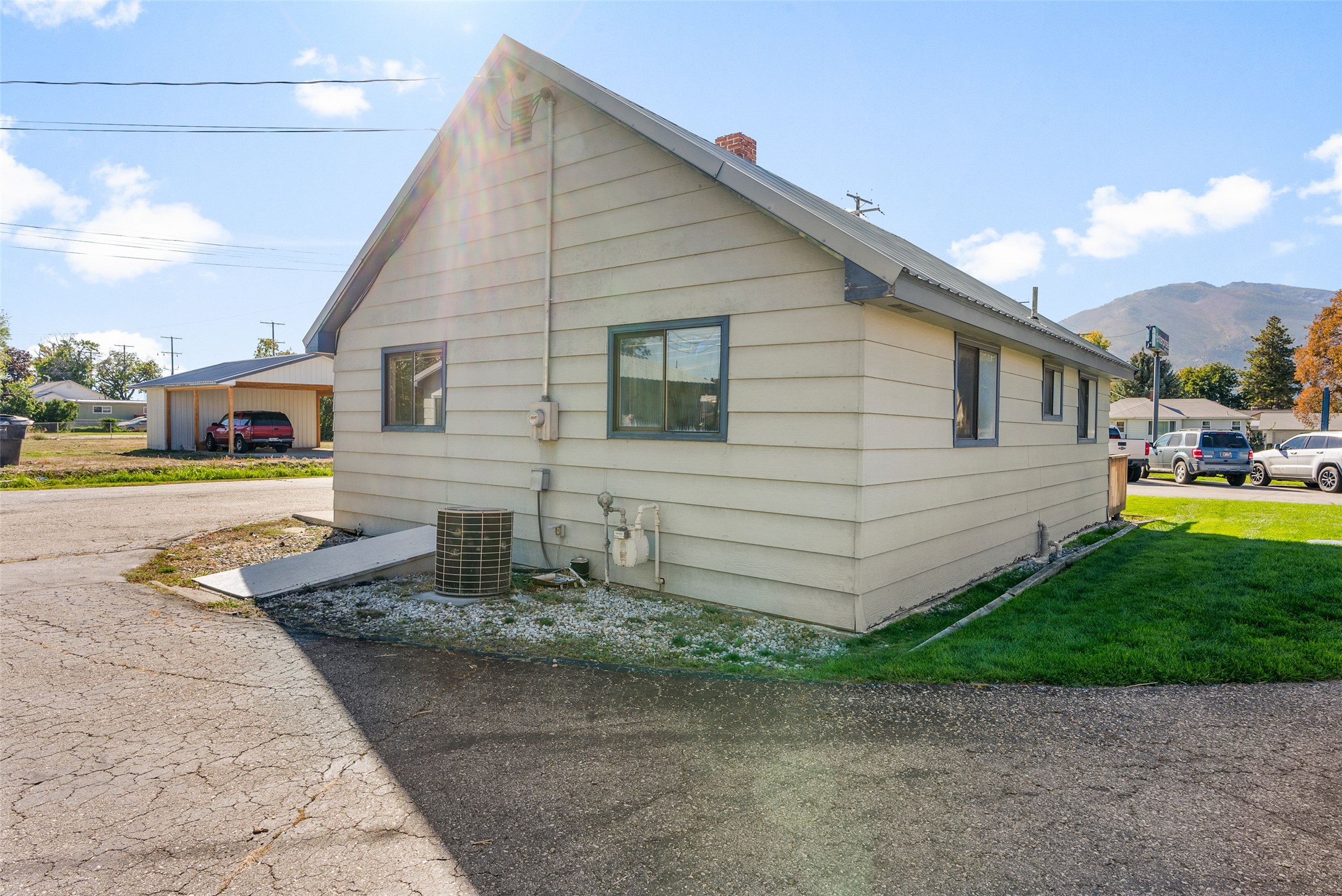 1100 S First Street Property Photo 27