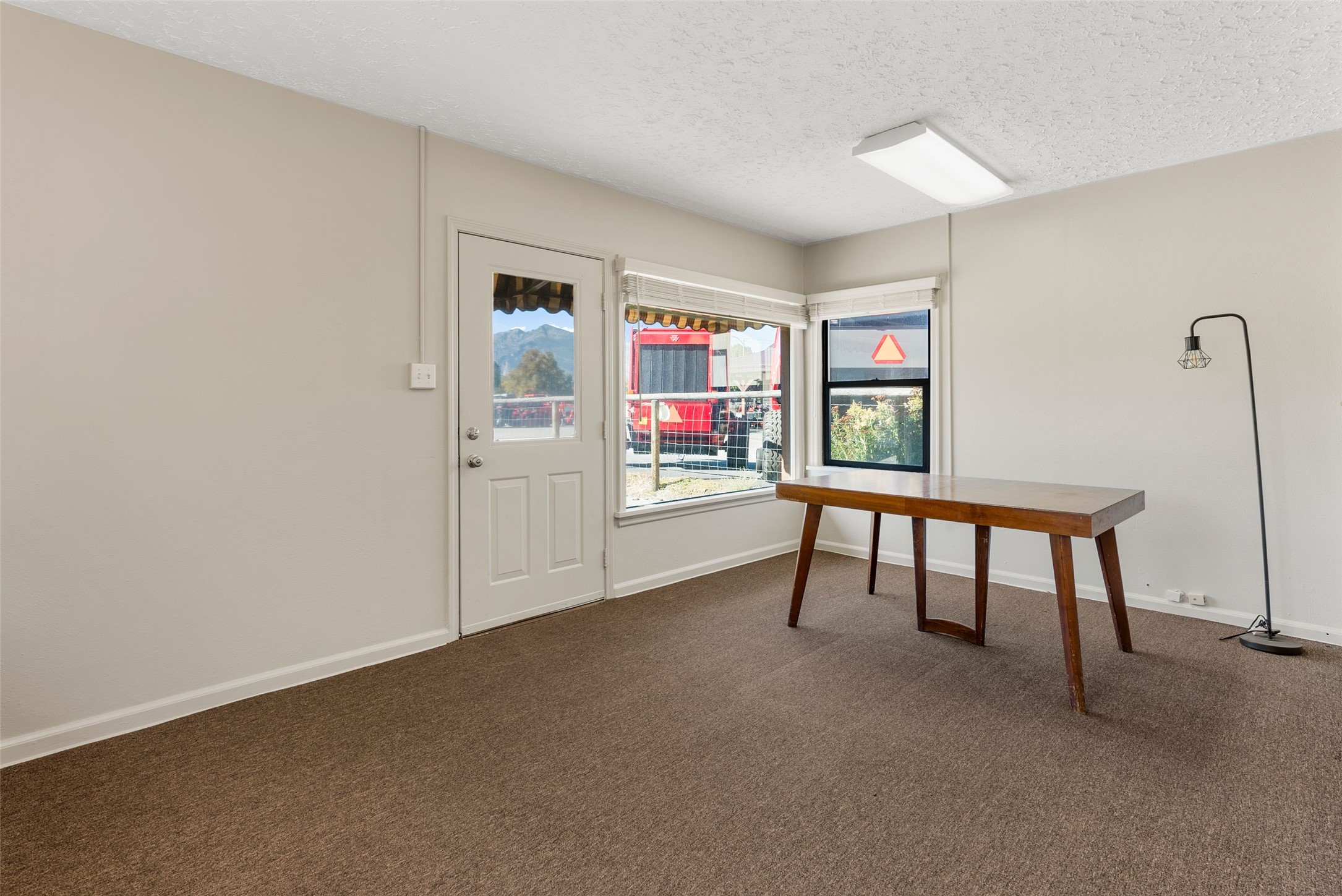 1100 S First Street Property Photo 40